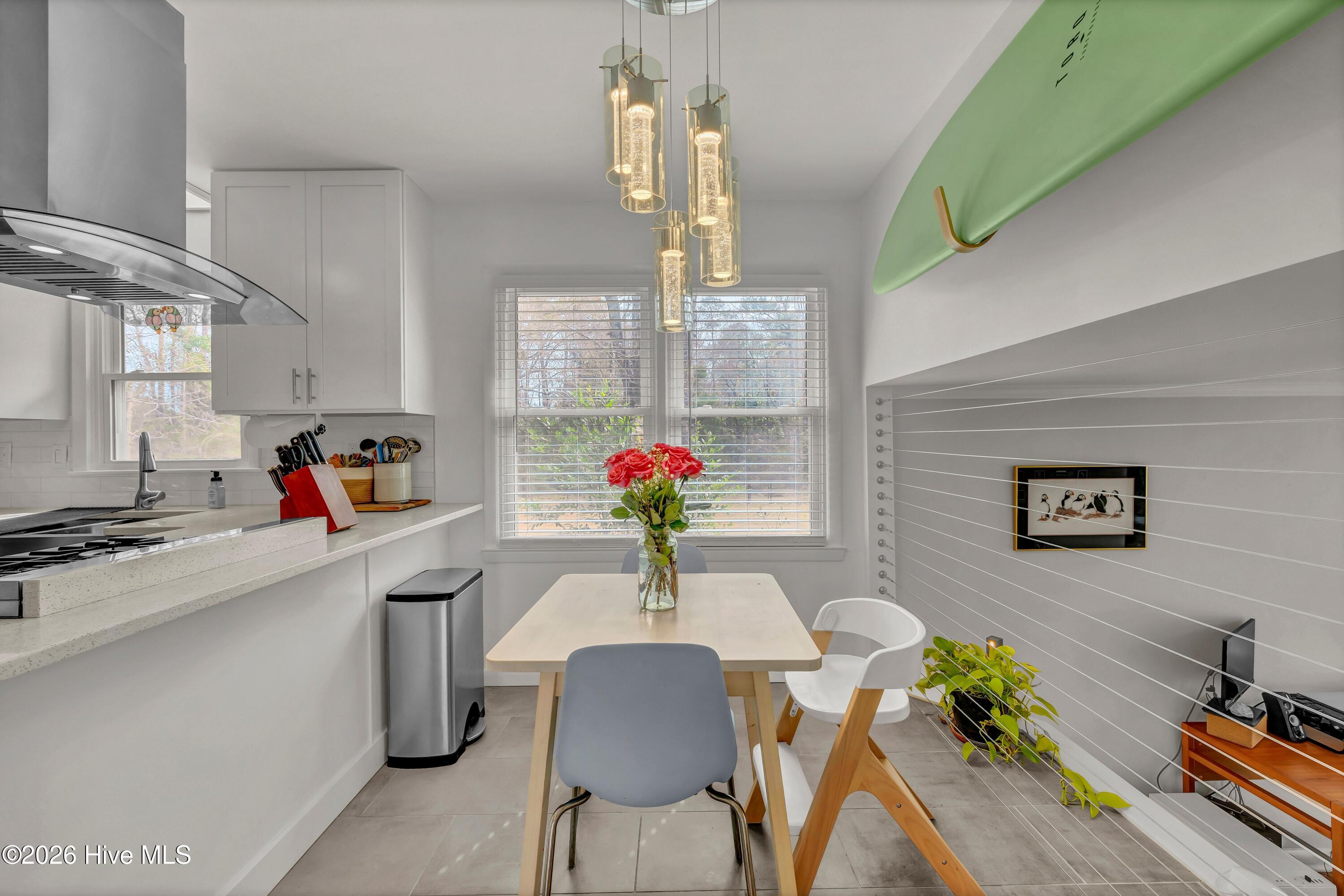 100555704 | Photo 12