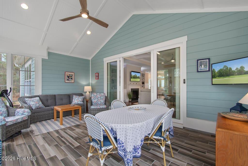 100562919 | Photo 34