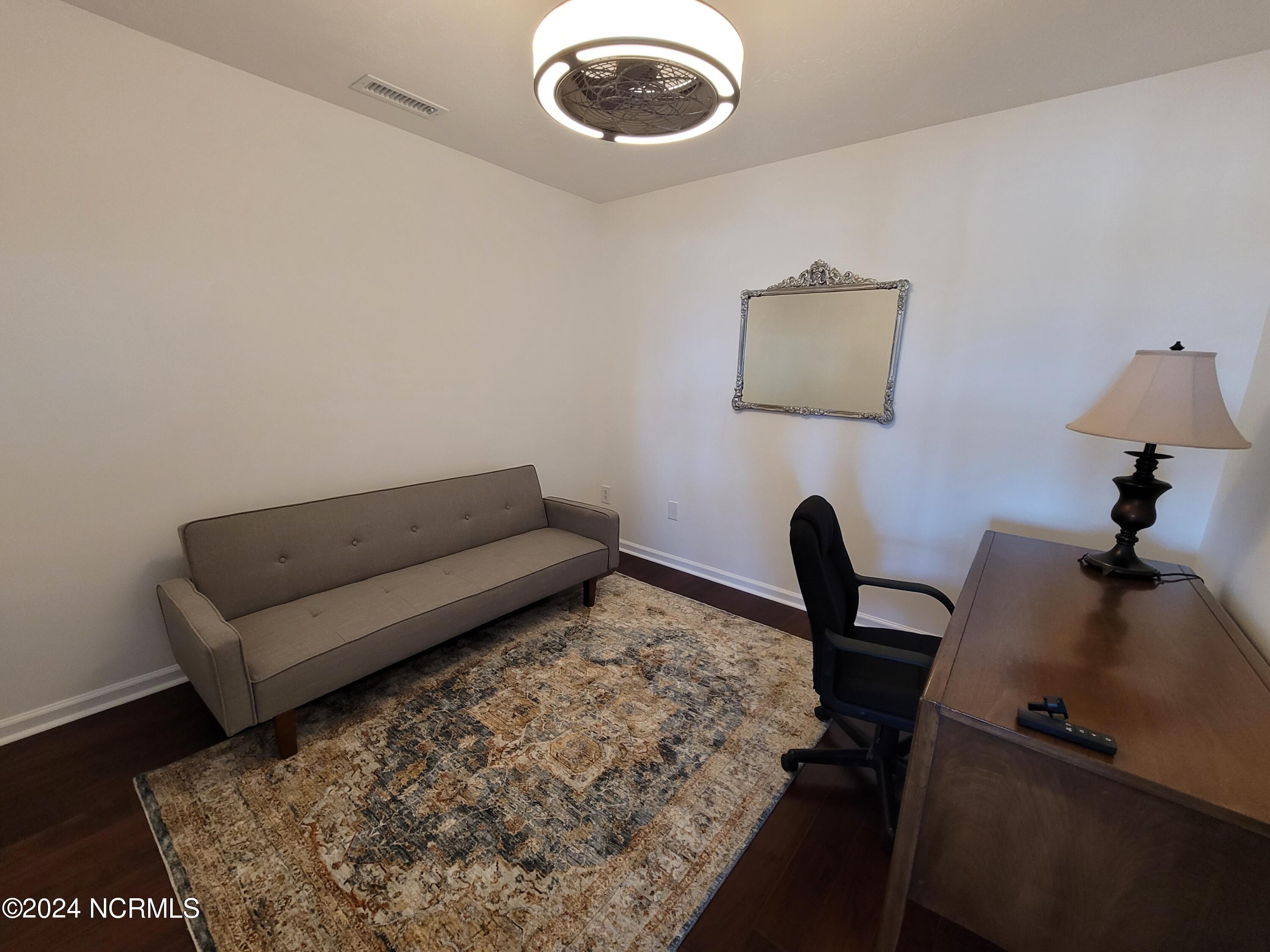 100565776 | Photo 27