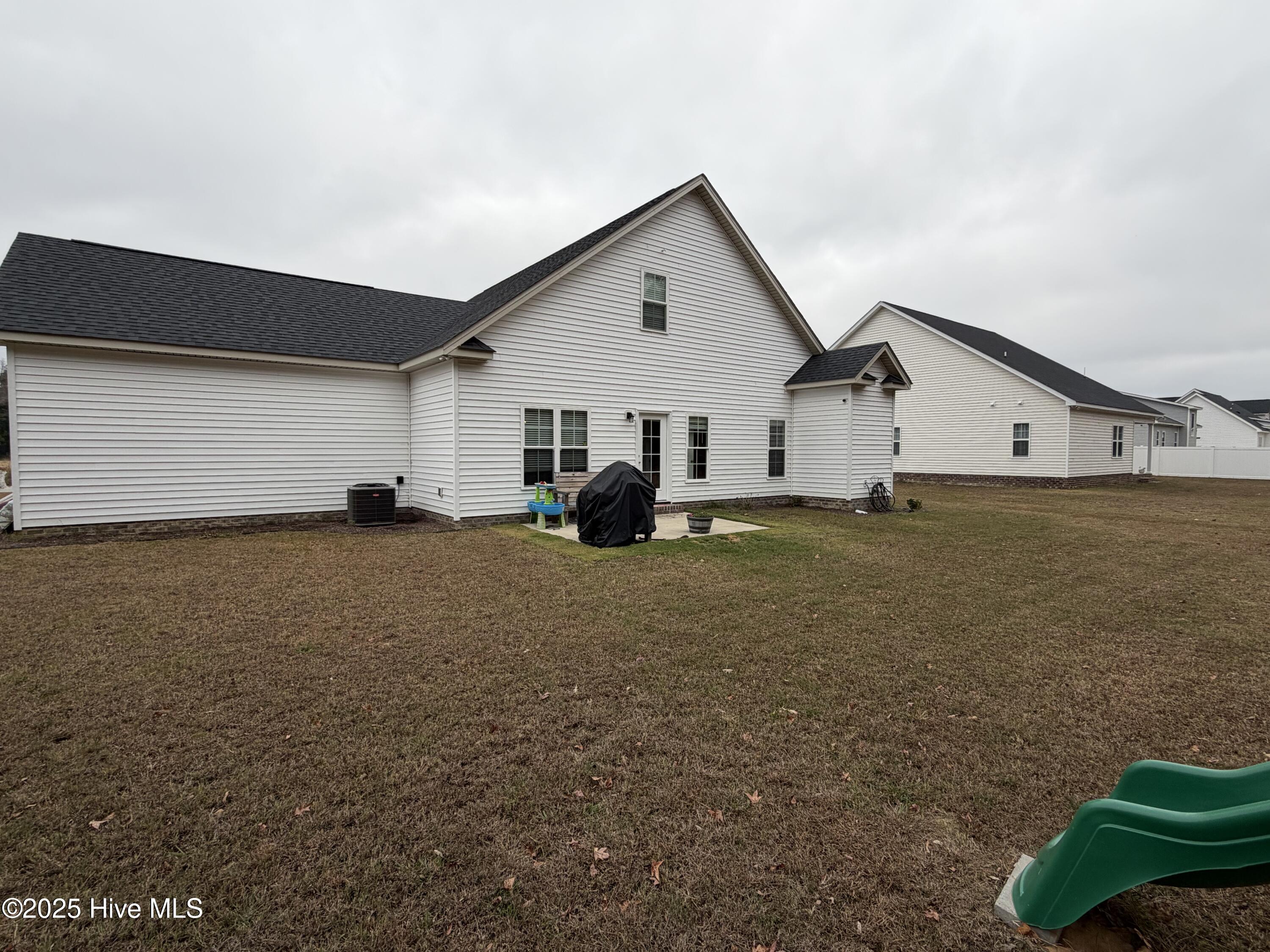 Homes for sale in Farmville, NC | 3323 School View Dr, Farmville, NC 27828 | MLS# 100542409