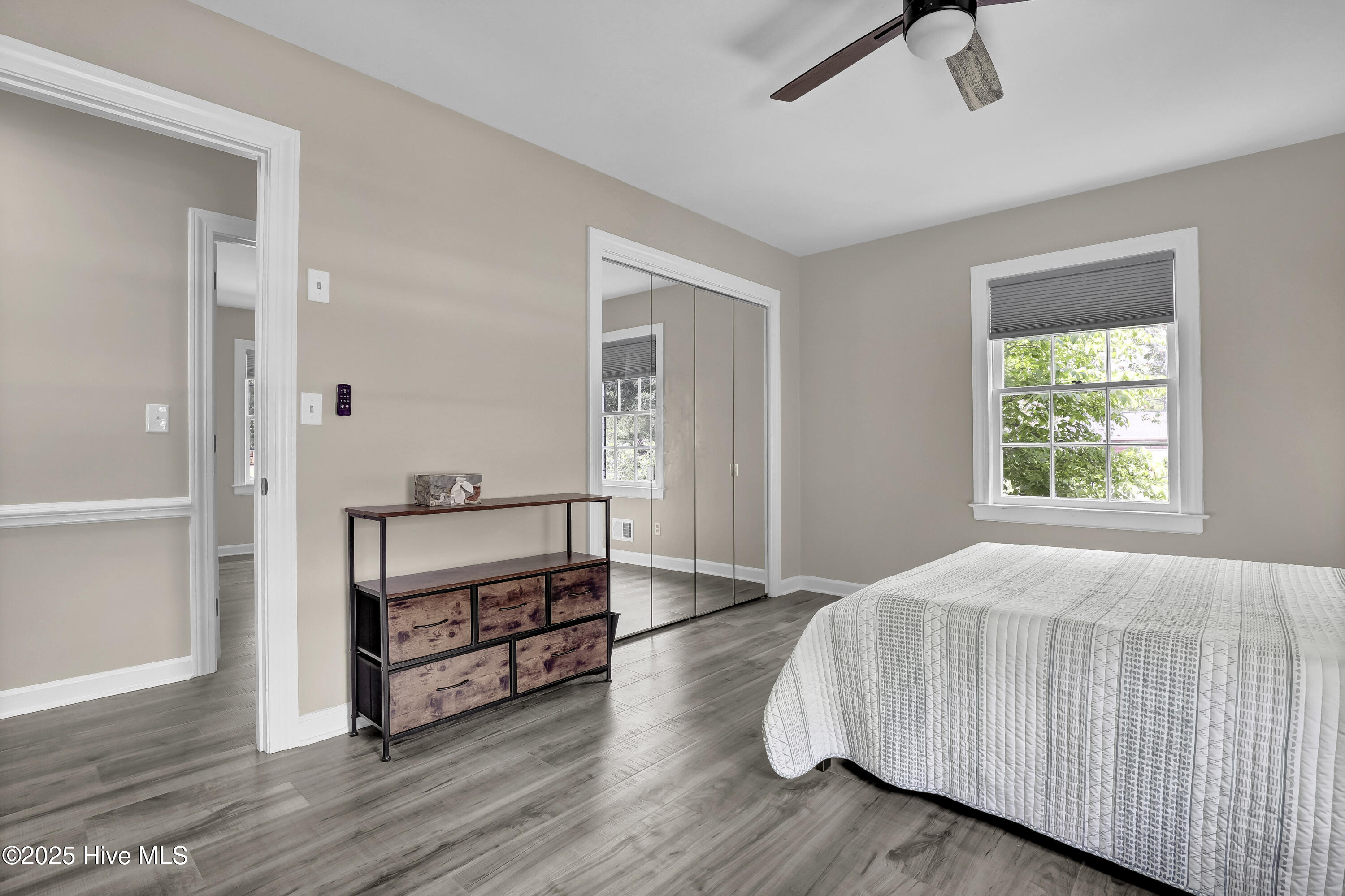 100566321 | Photo 20