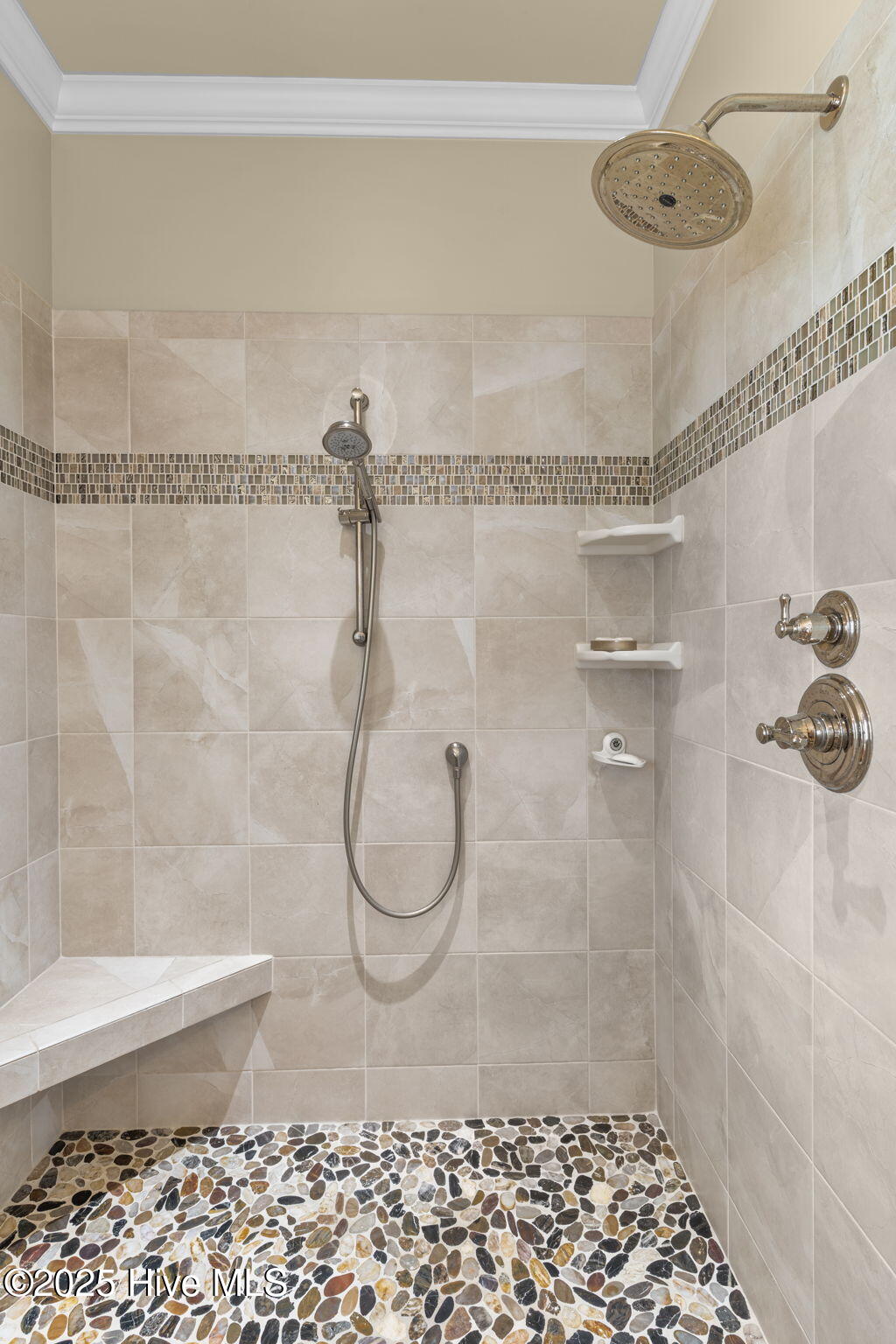 100552271 | Photo 23