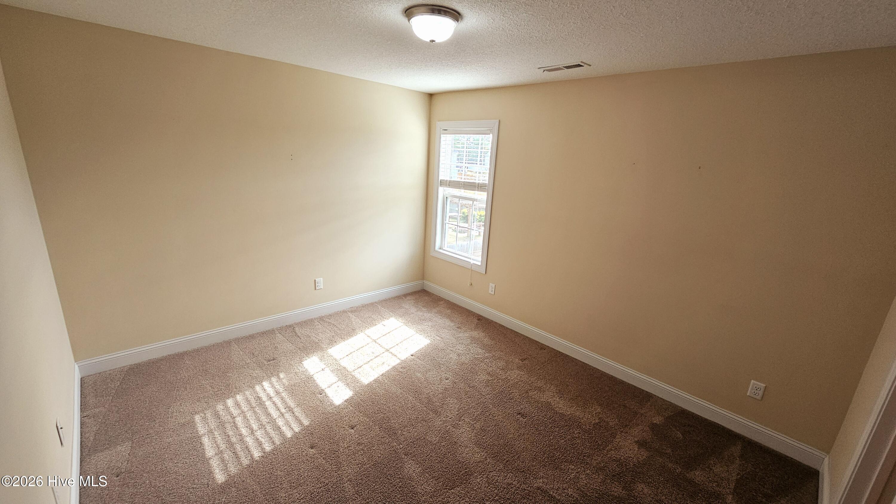 100549726 | Photo 10