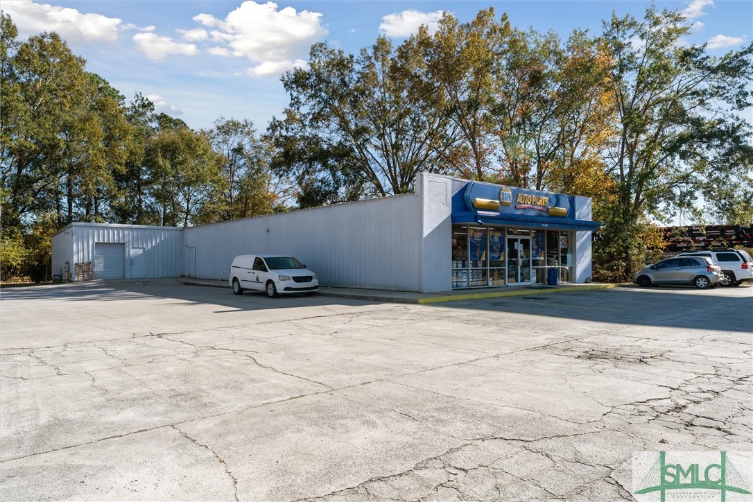 1564 Dean Forest Road, Savannah, GA, 31408