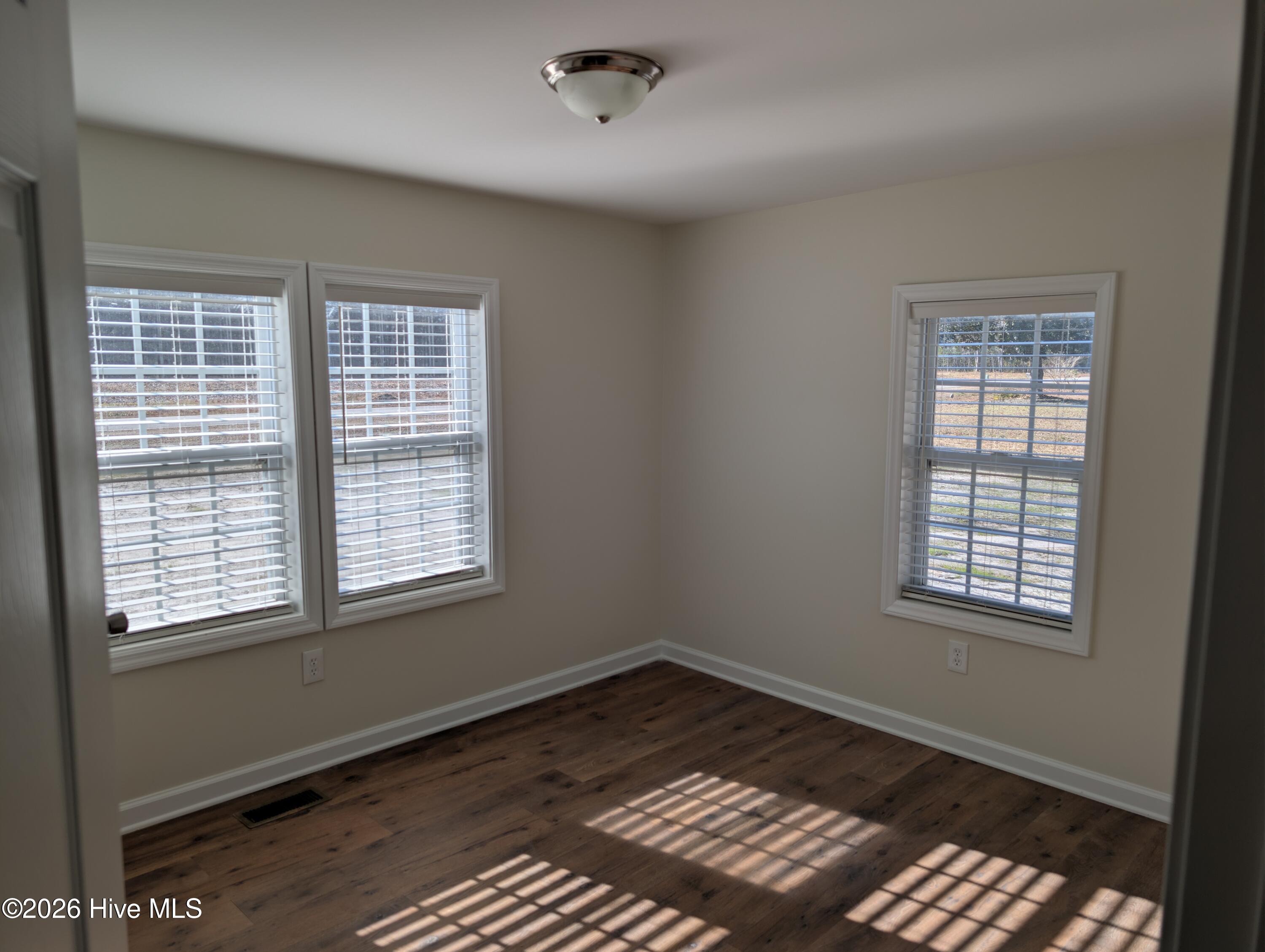 100549454 | Photo 10