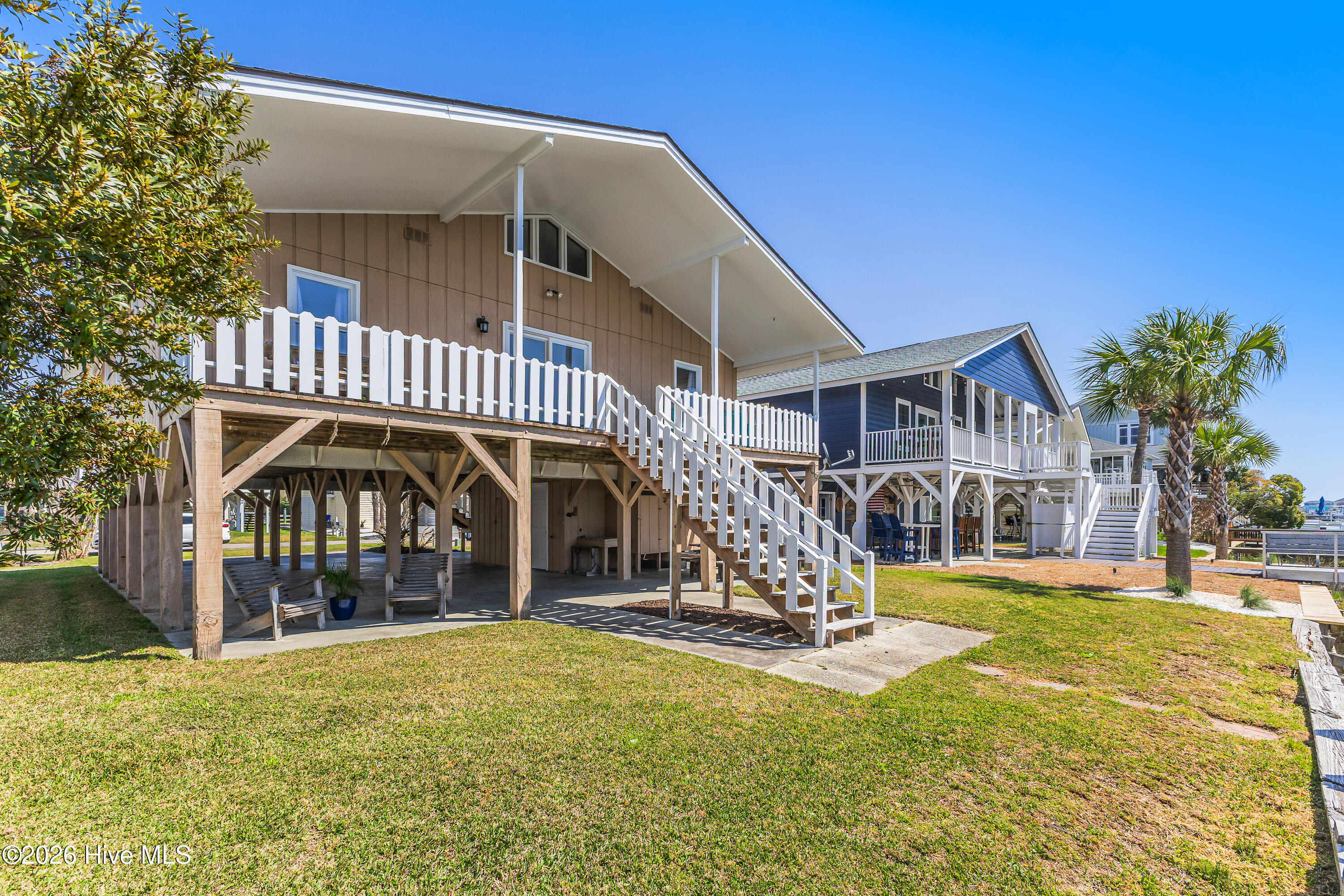 100562663 | Photo 41