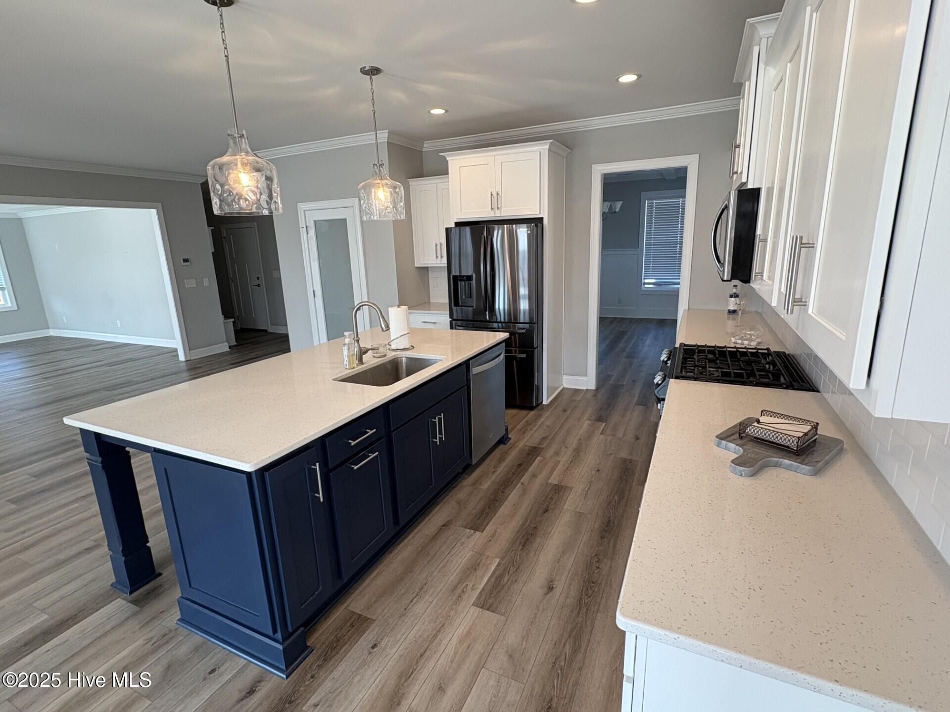 100538351 | Photo 26