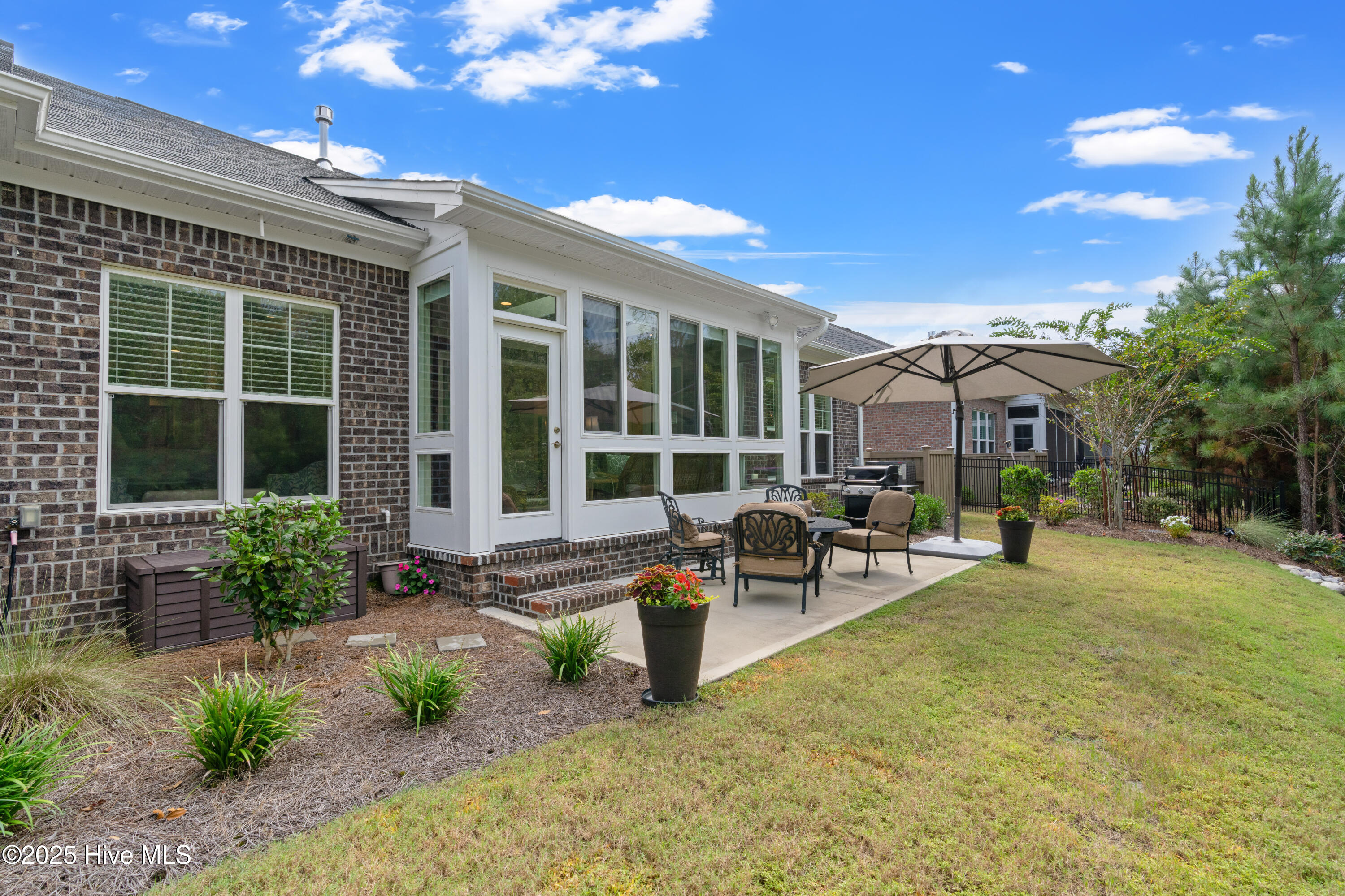 100536175 | Photo 54