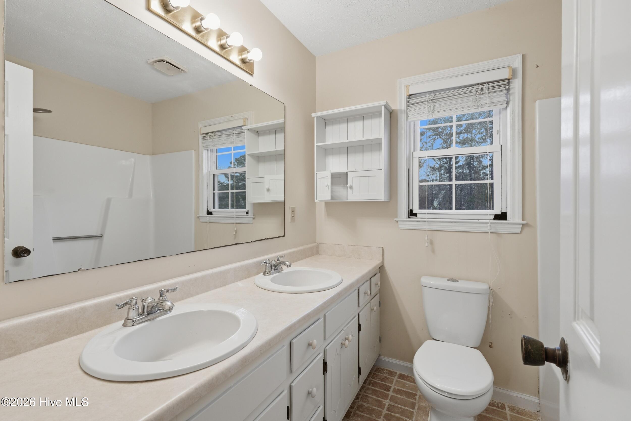 100559462 | Photo 28