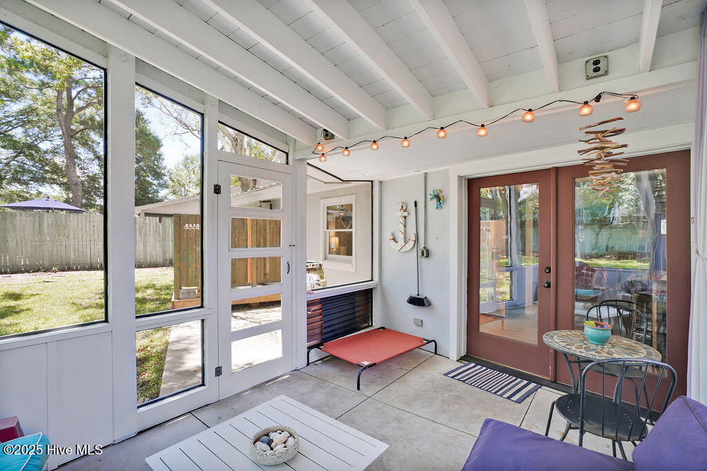 100555819 | Photo 30