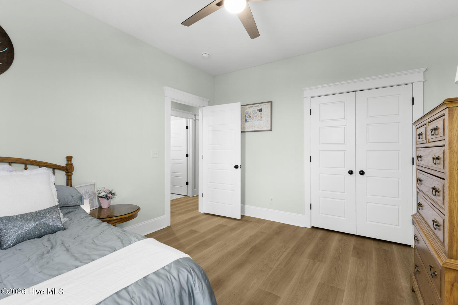 100557738 | Photo 44