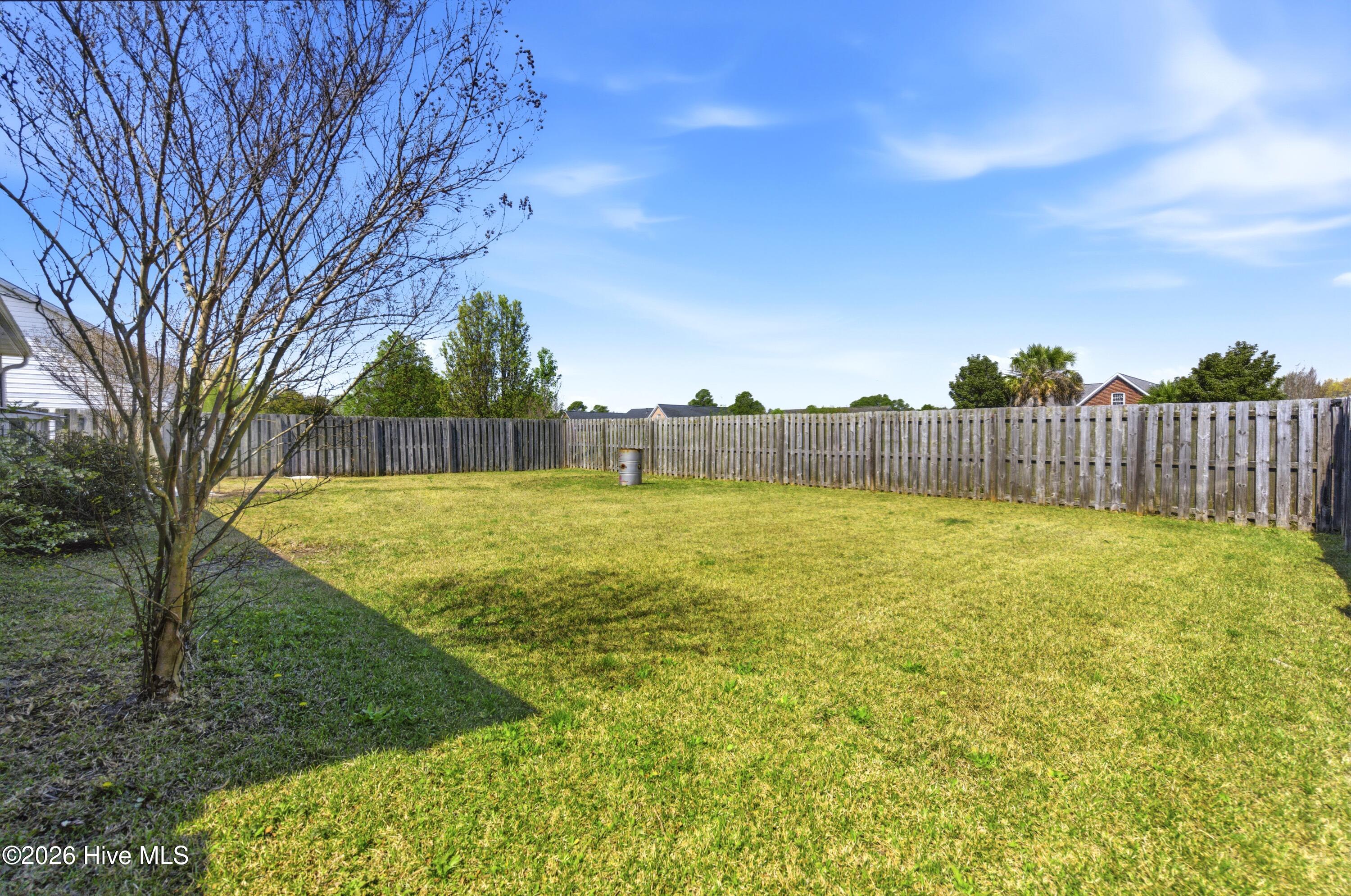 100560348 | Photo 32