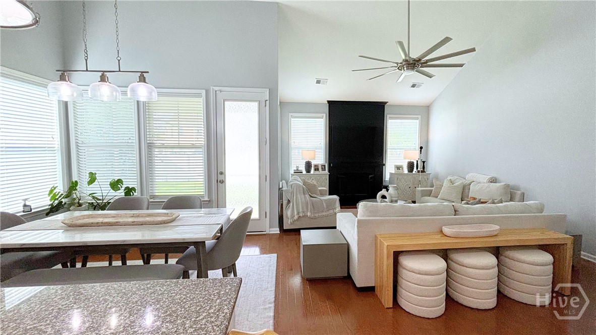 Breakfast Area and Great Room