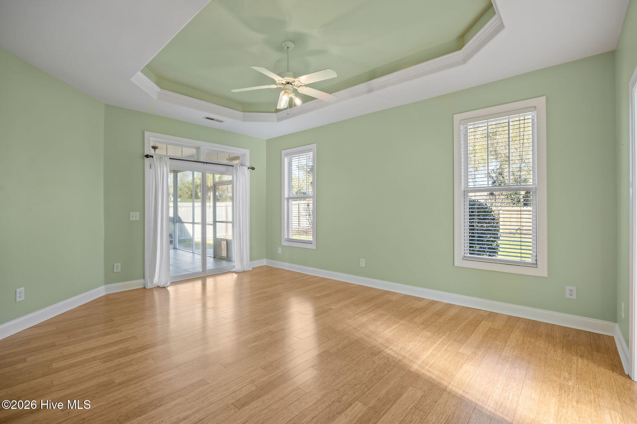 100561261 | Photo 28