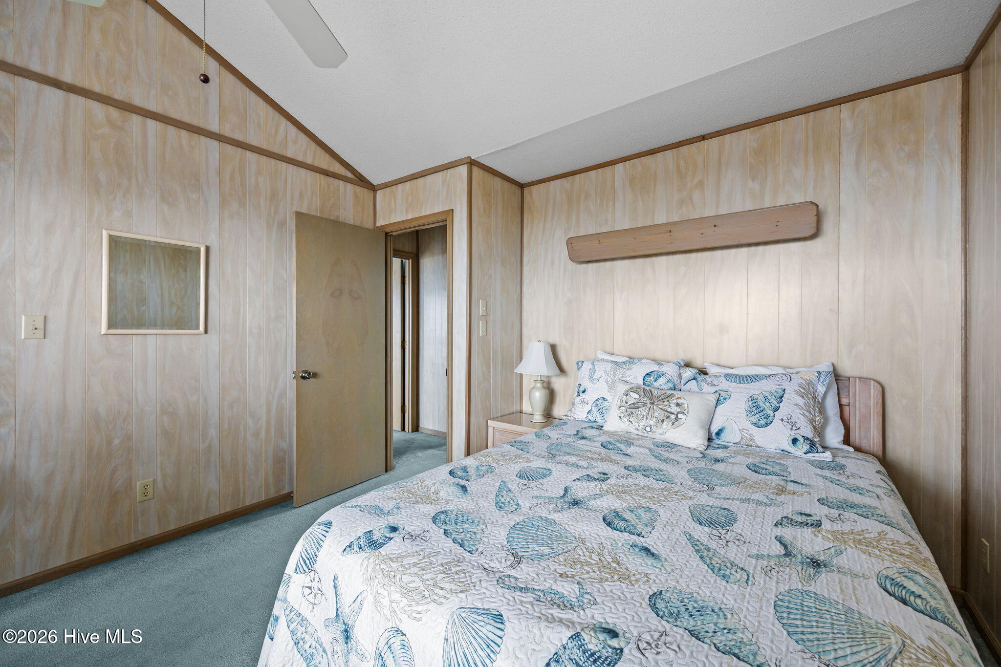 100554247 | Photo 53