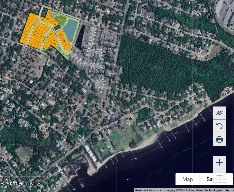 100531116 | Photo 22