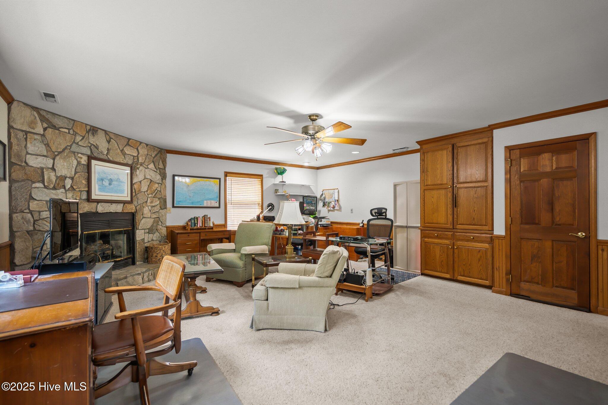 100507582 | Photo 43