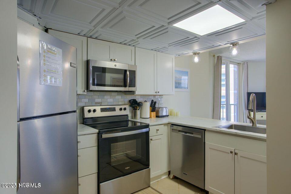 100490583 | Photo 14