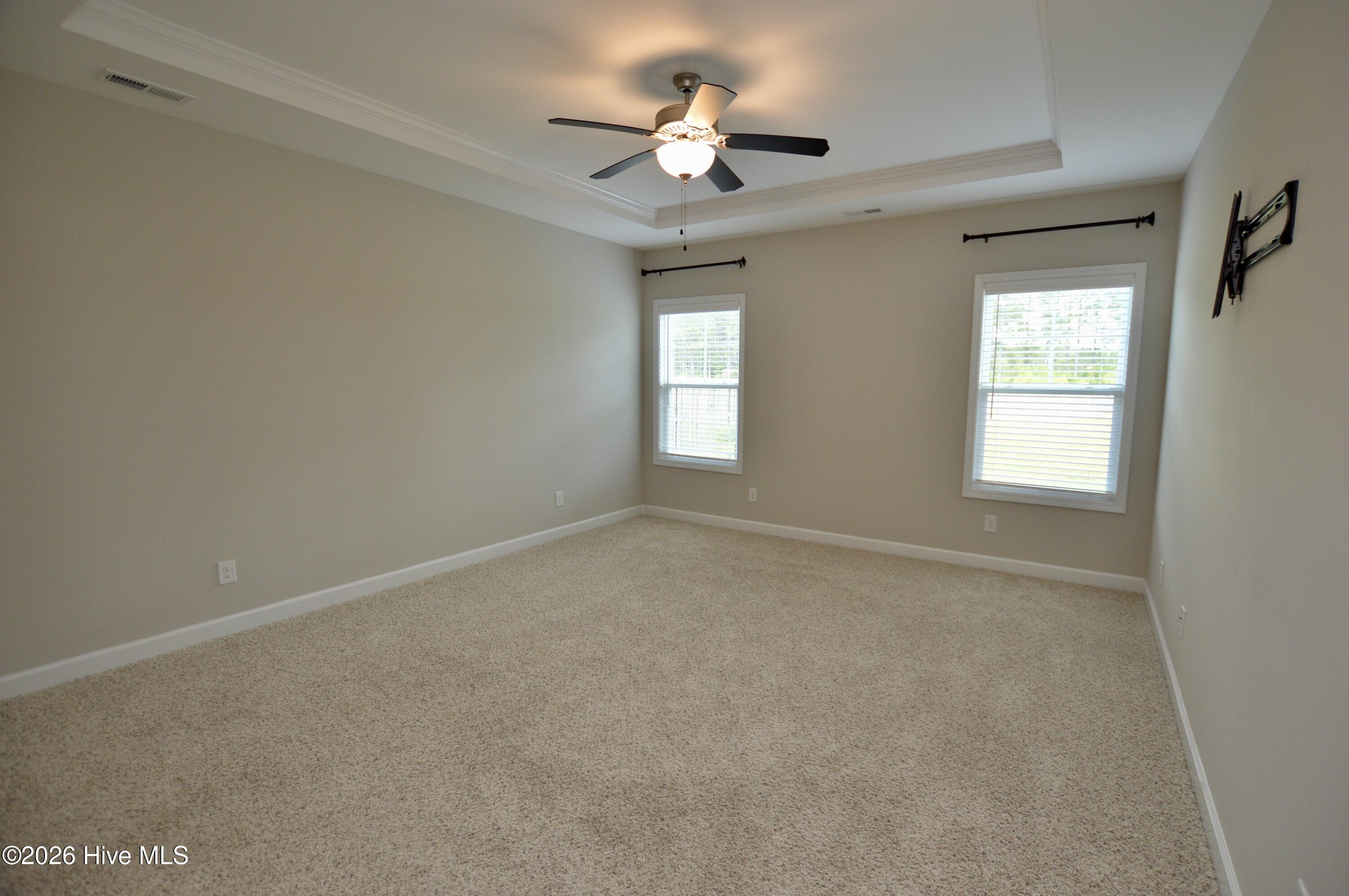 100562779 | Photo 15