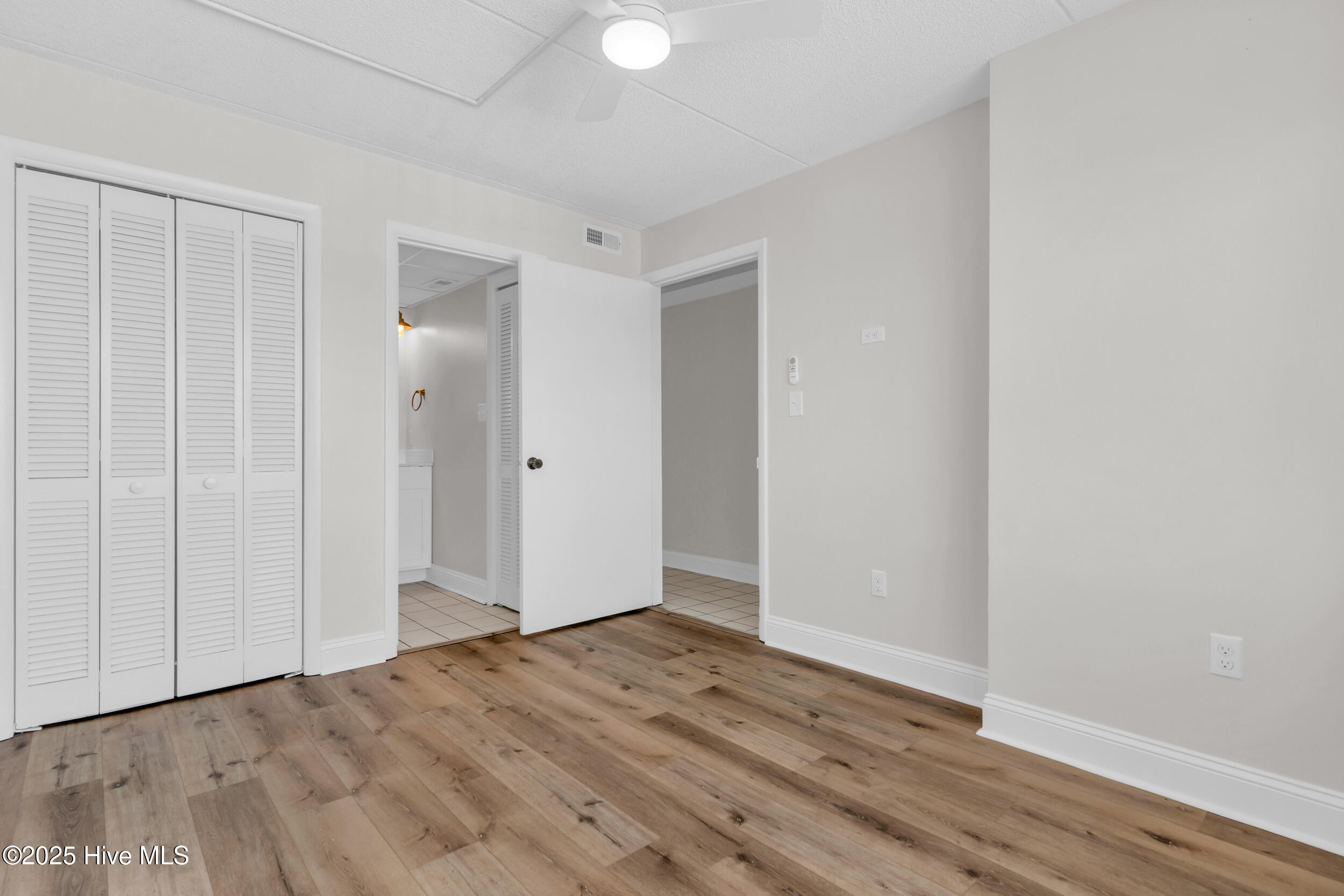 100516351 | Photo 19