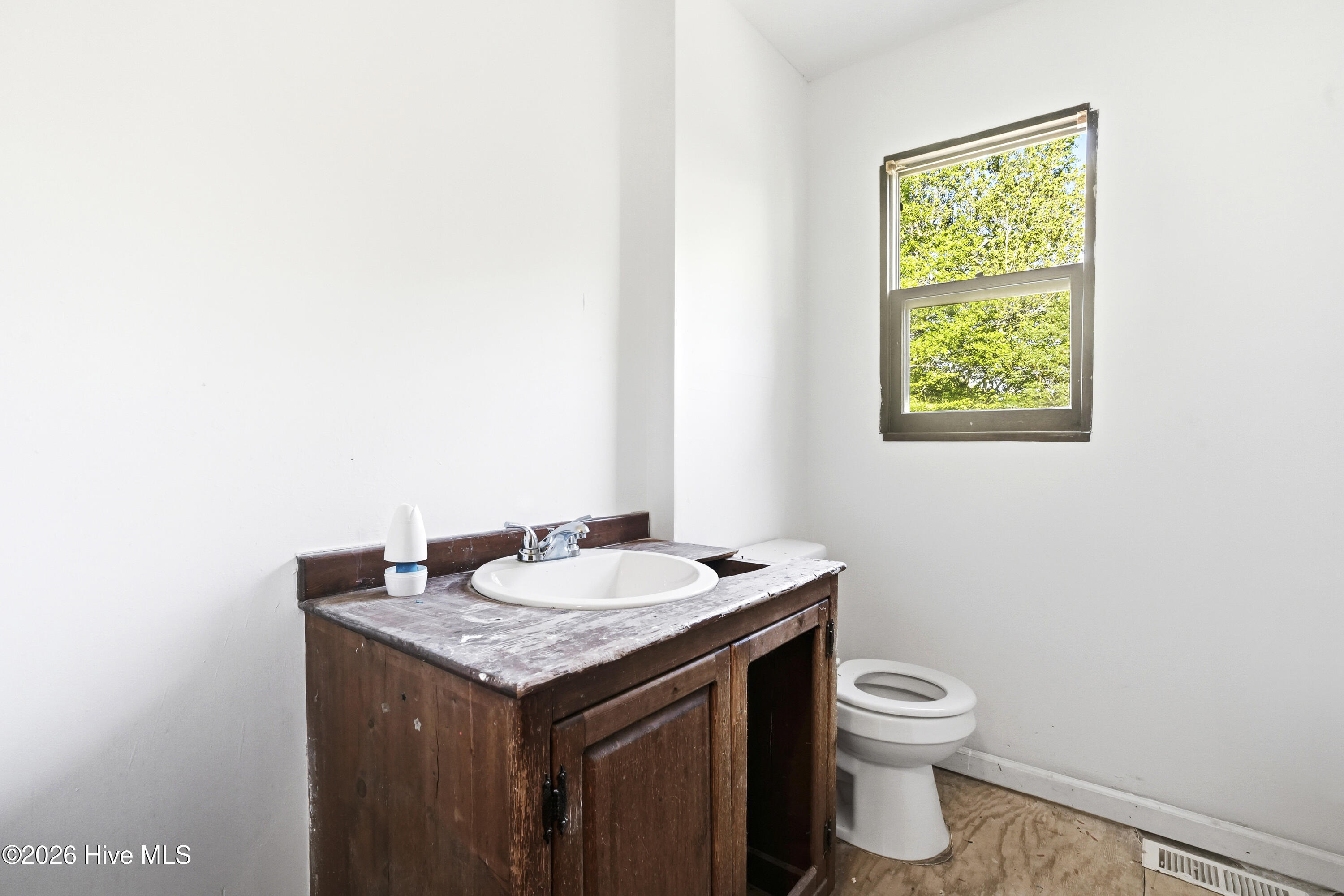 100568902 | Photo 29