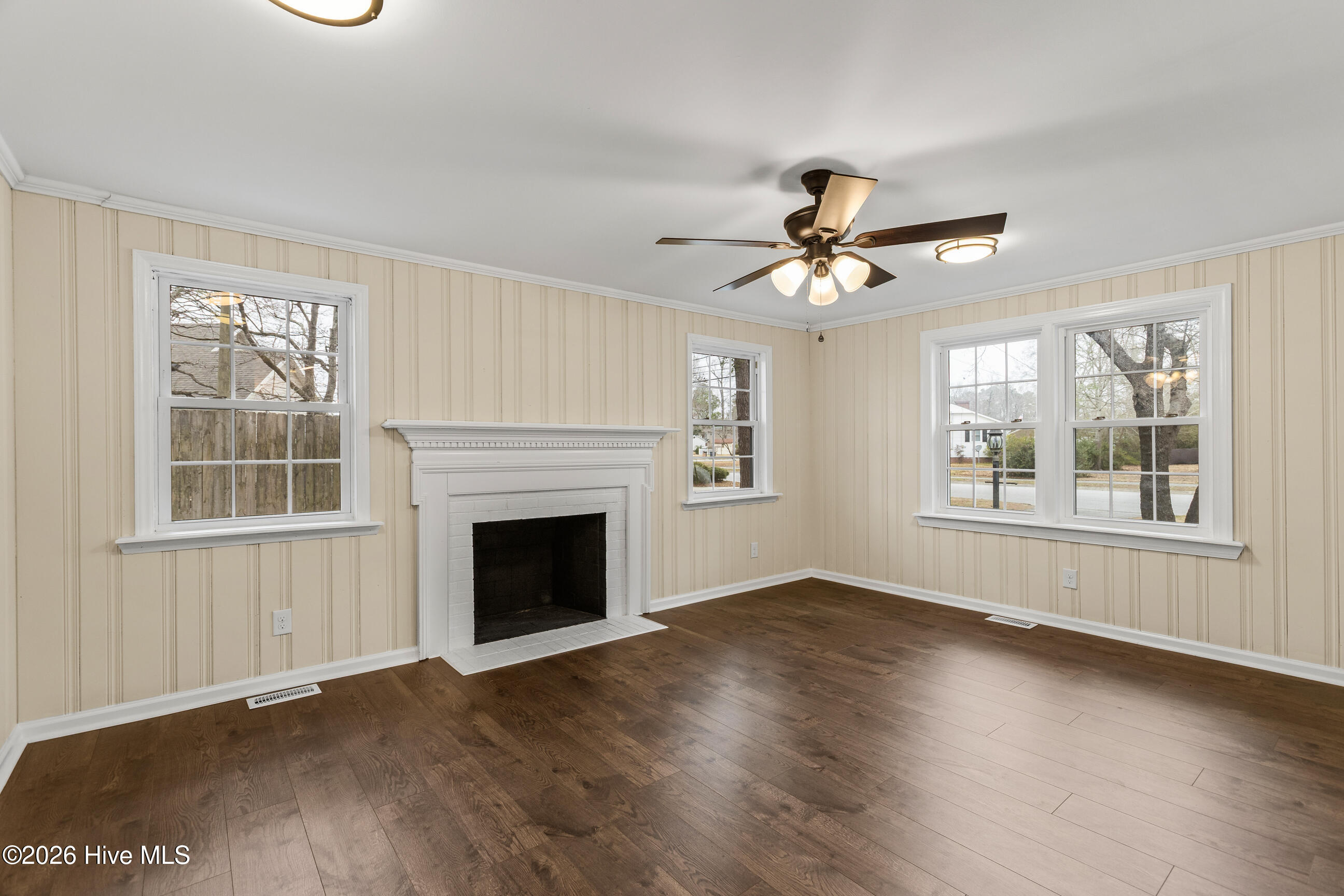 100558512 | Photo 11