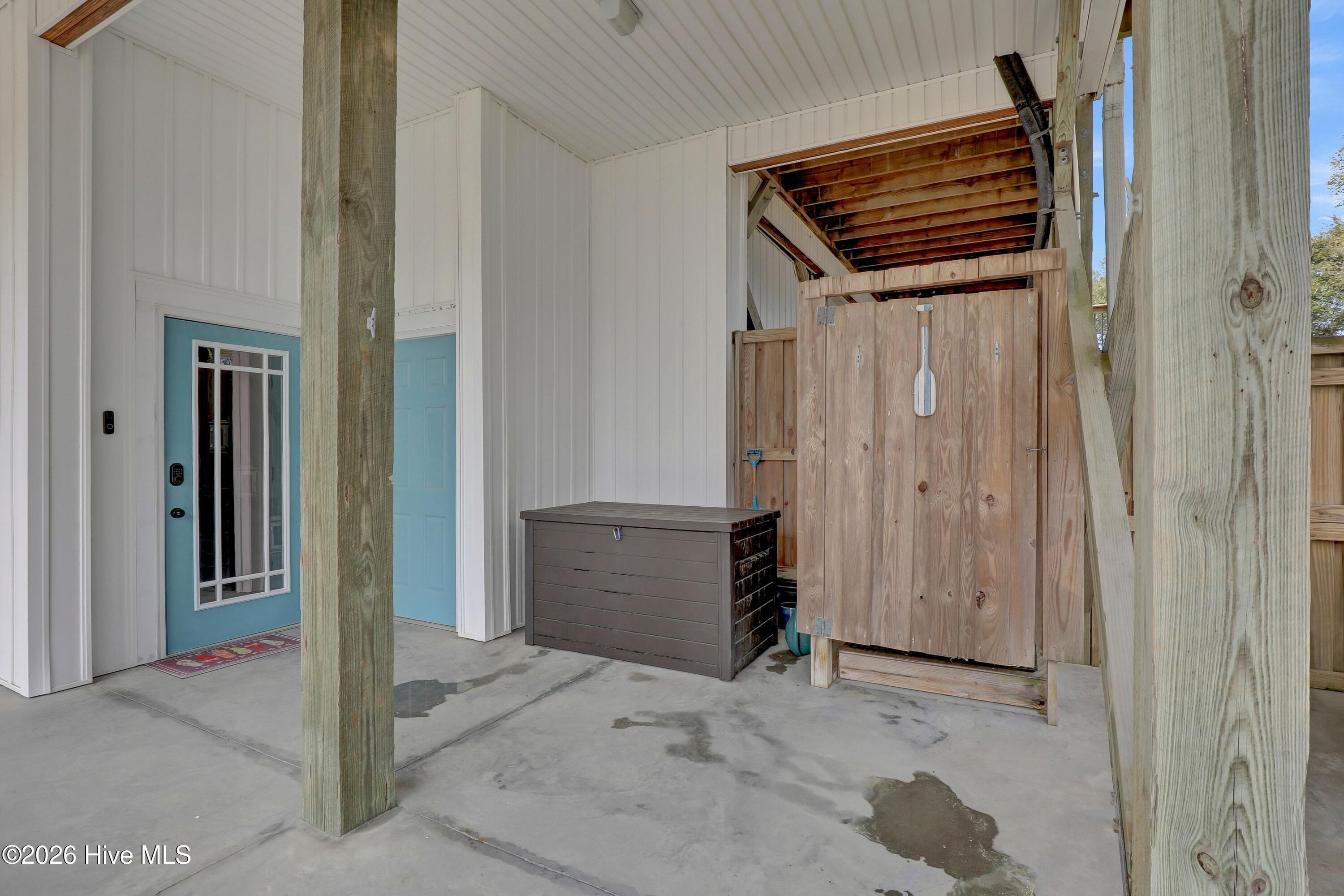 100564246 | Photo 49