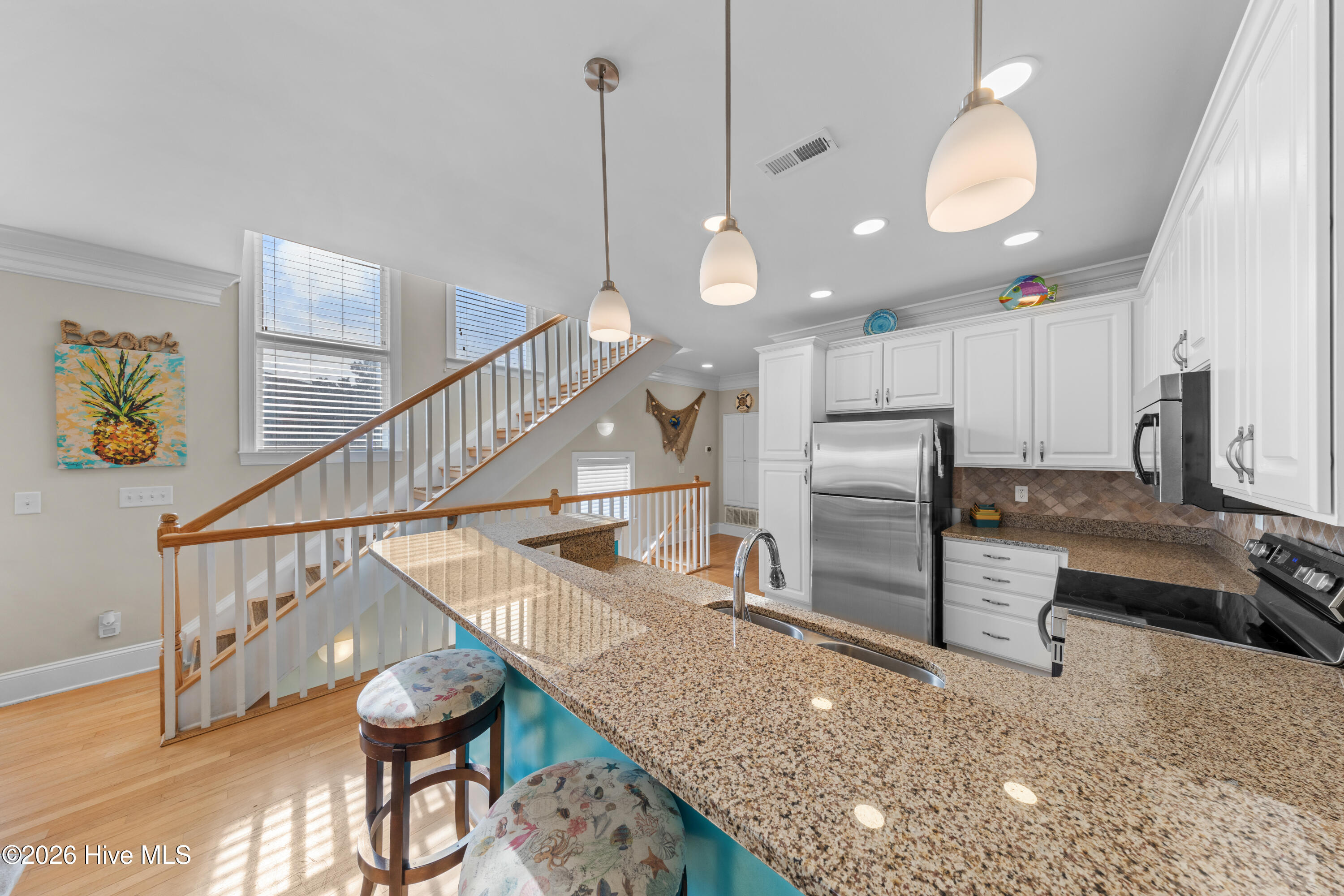 100552955 | Photo 24