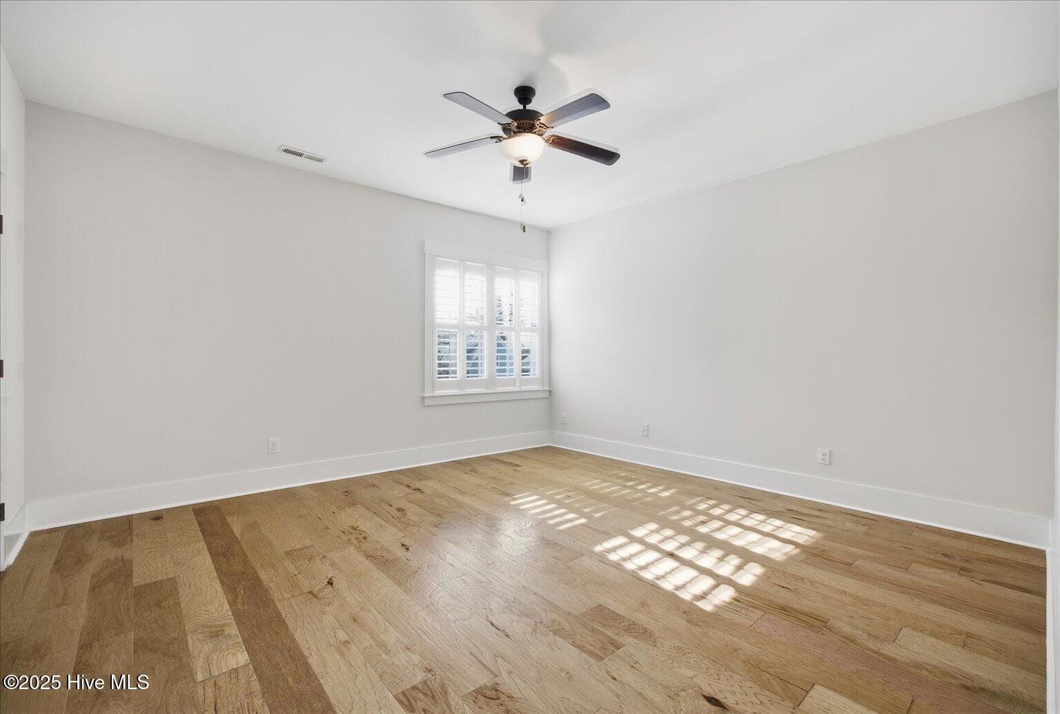 100536924 | Photo 33