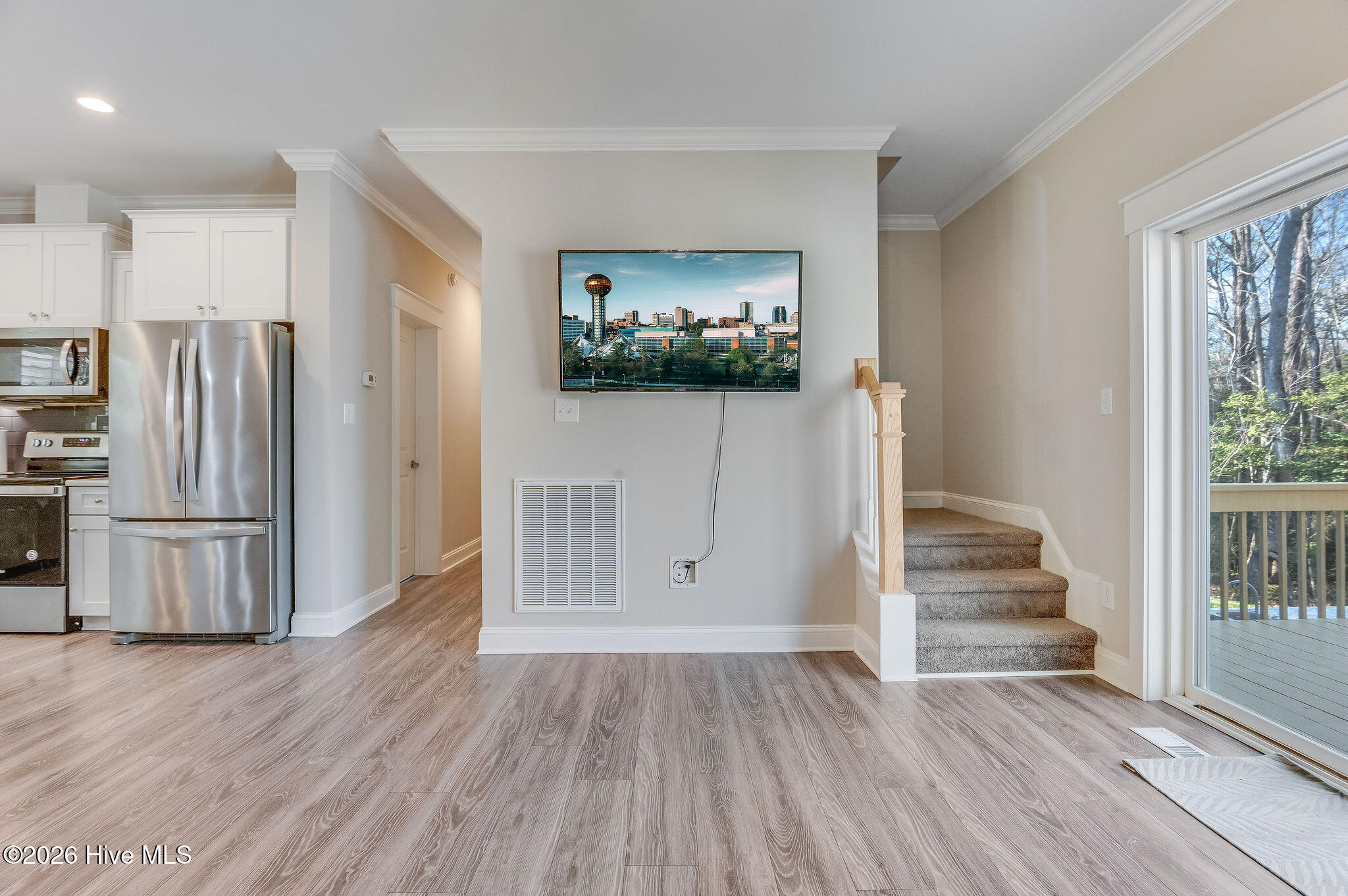 100559948 | Photo 15