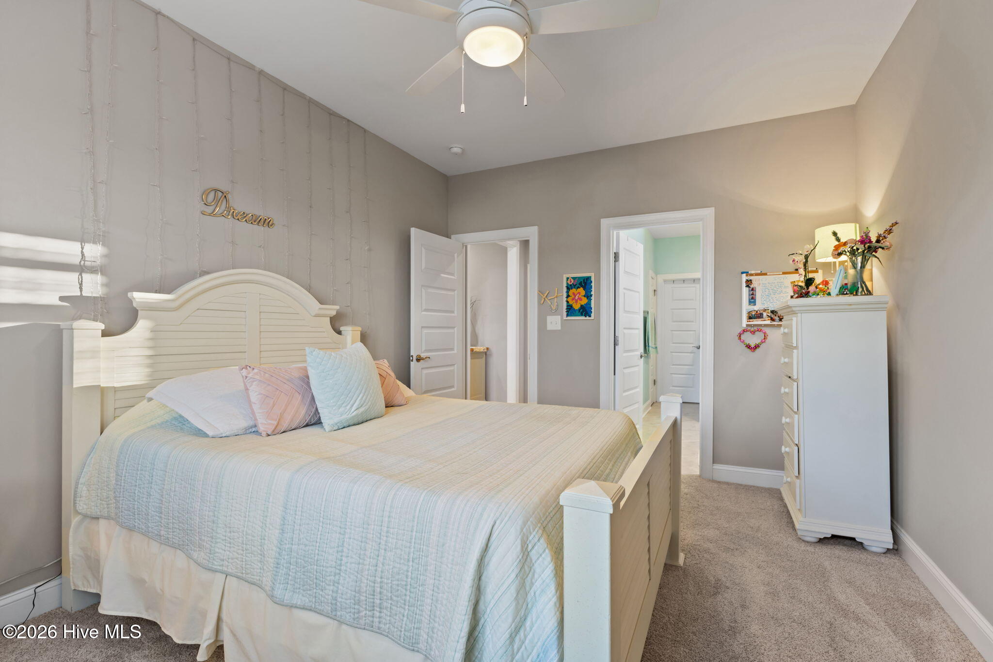 100560344 | Photo 63