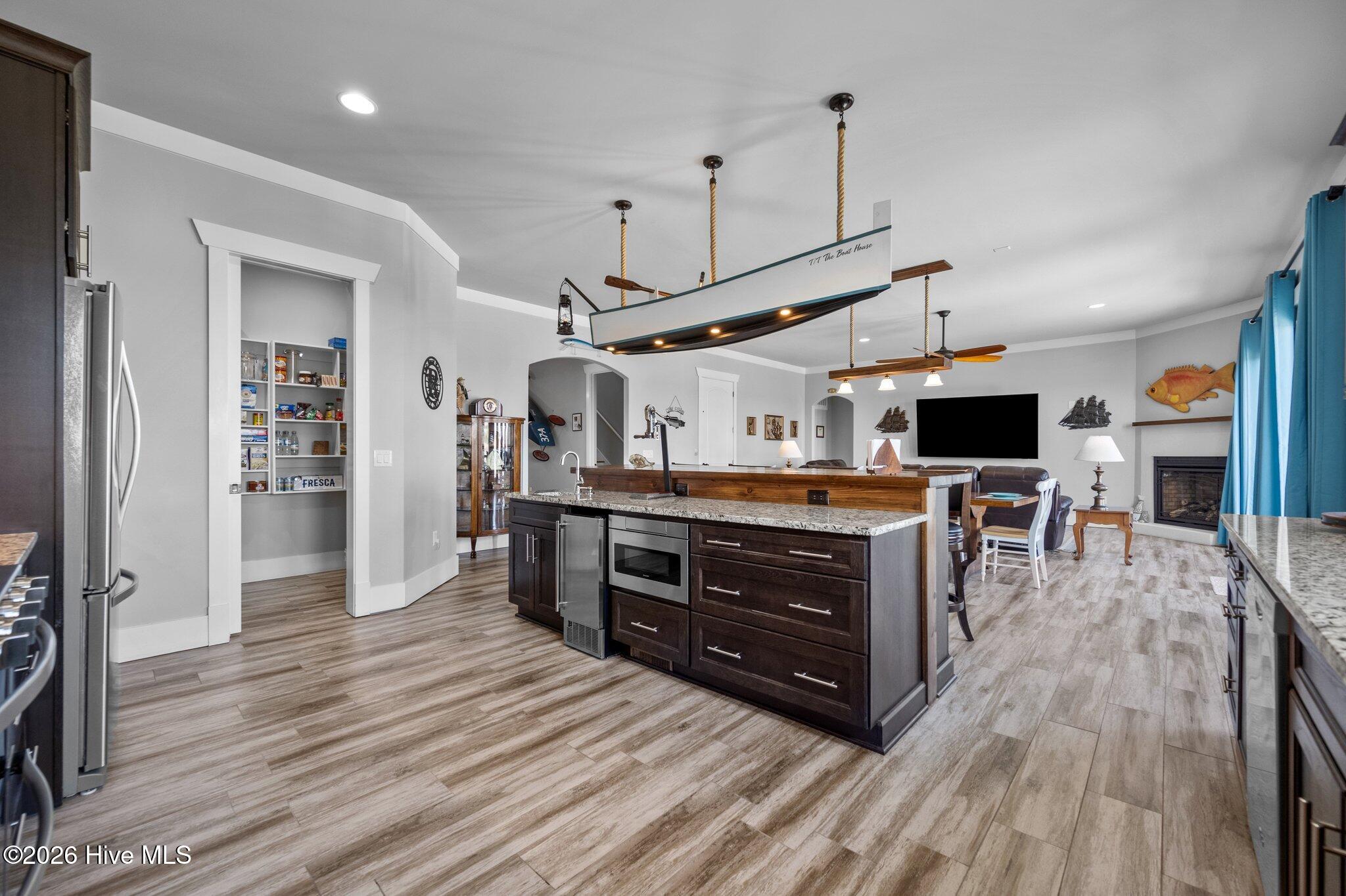 100549551 | Photo 10