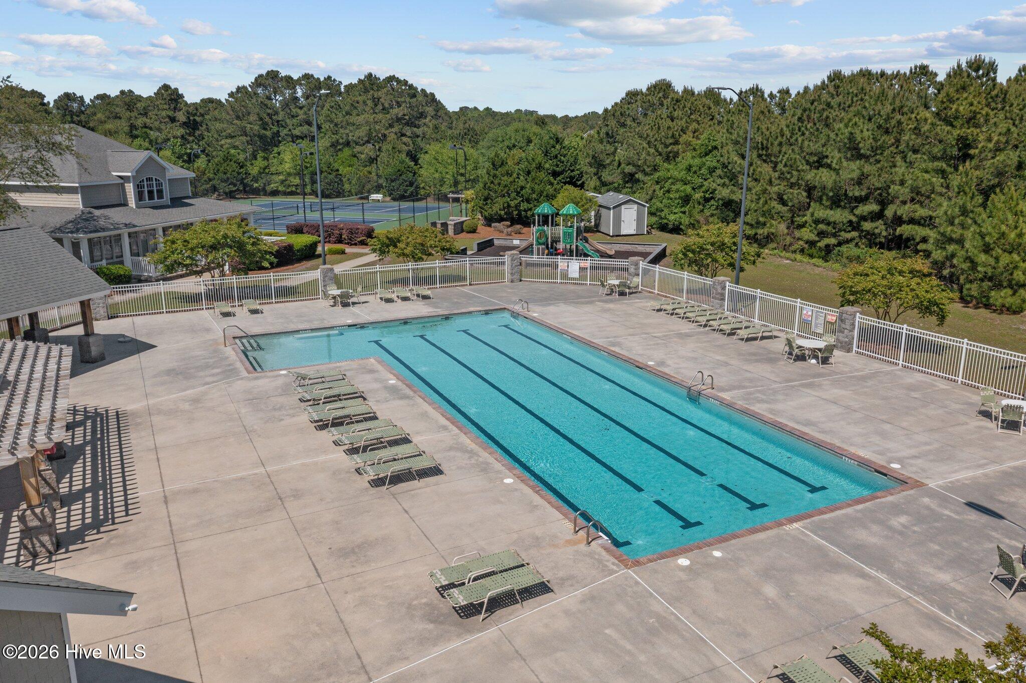 100556667 | Photo 63