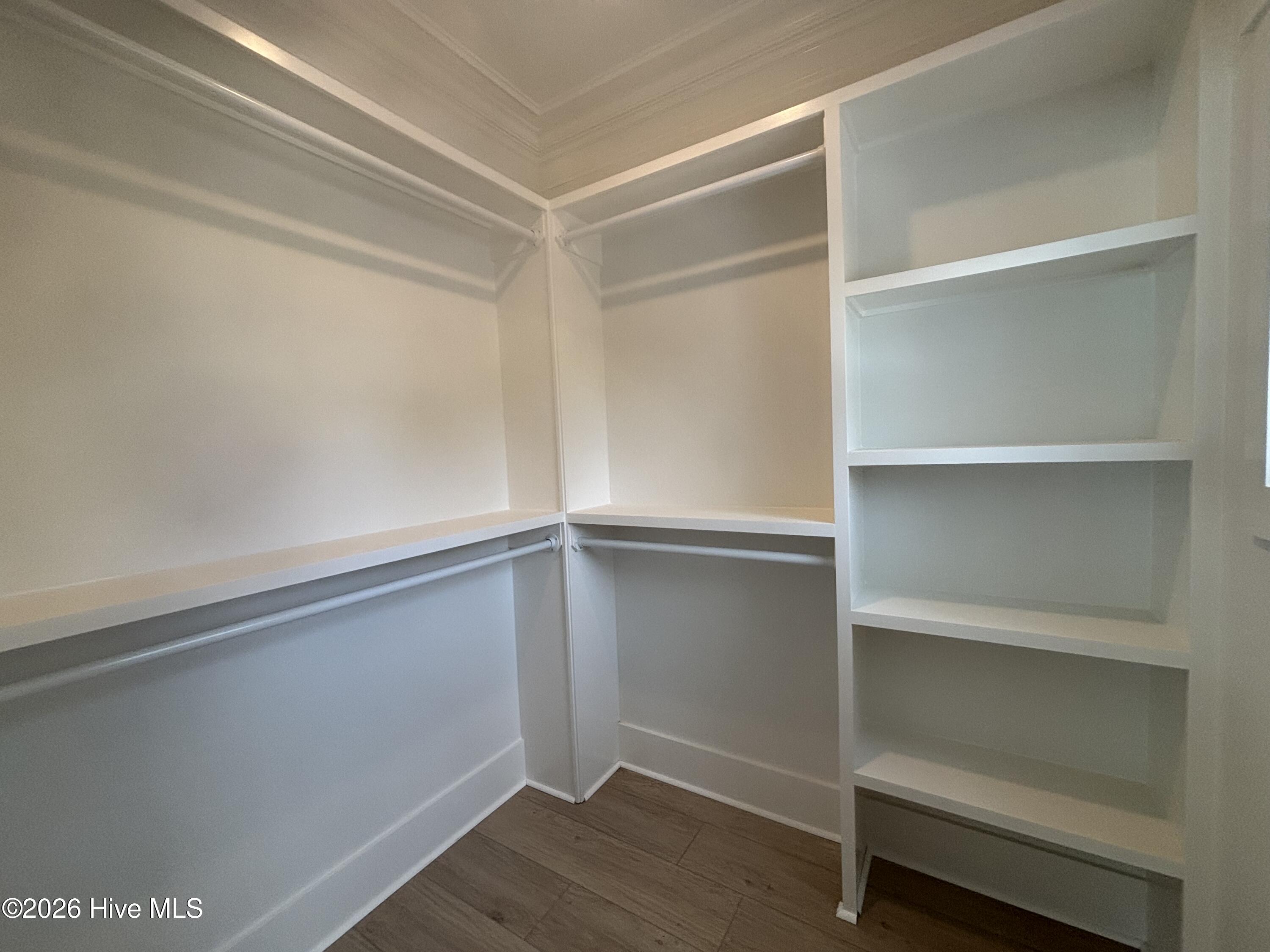 100516675 | Photo 58