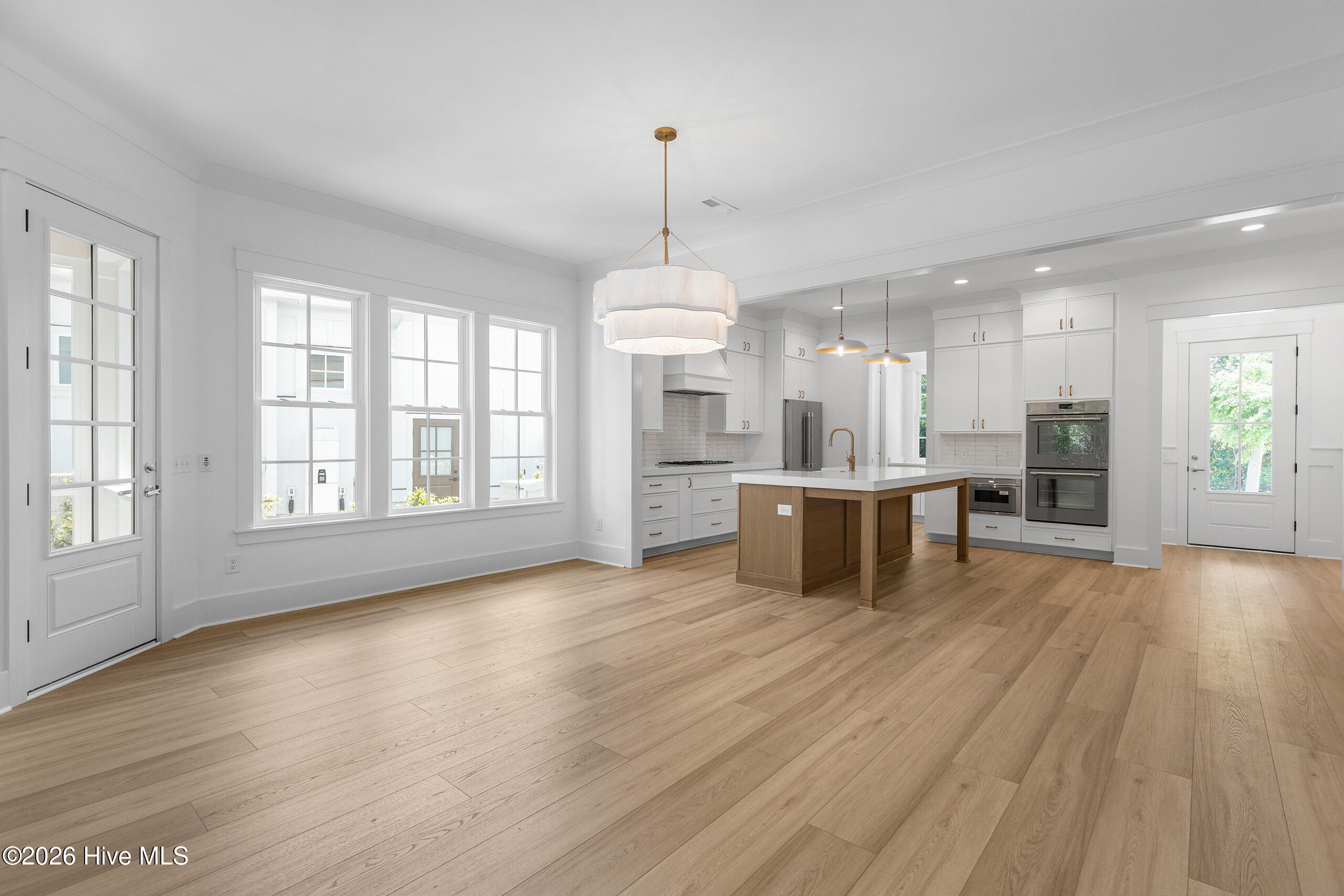 100519914 | Photo 32