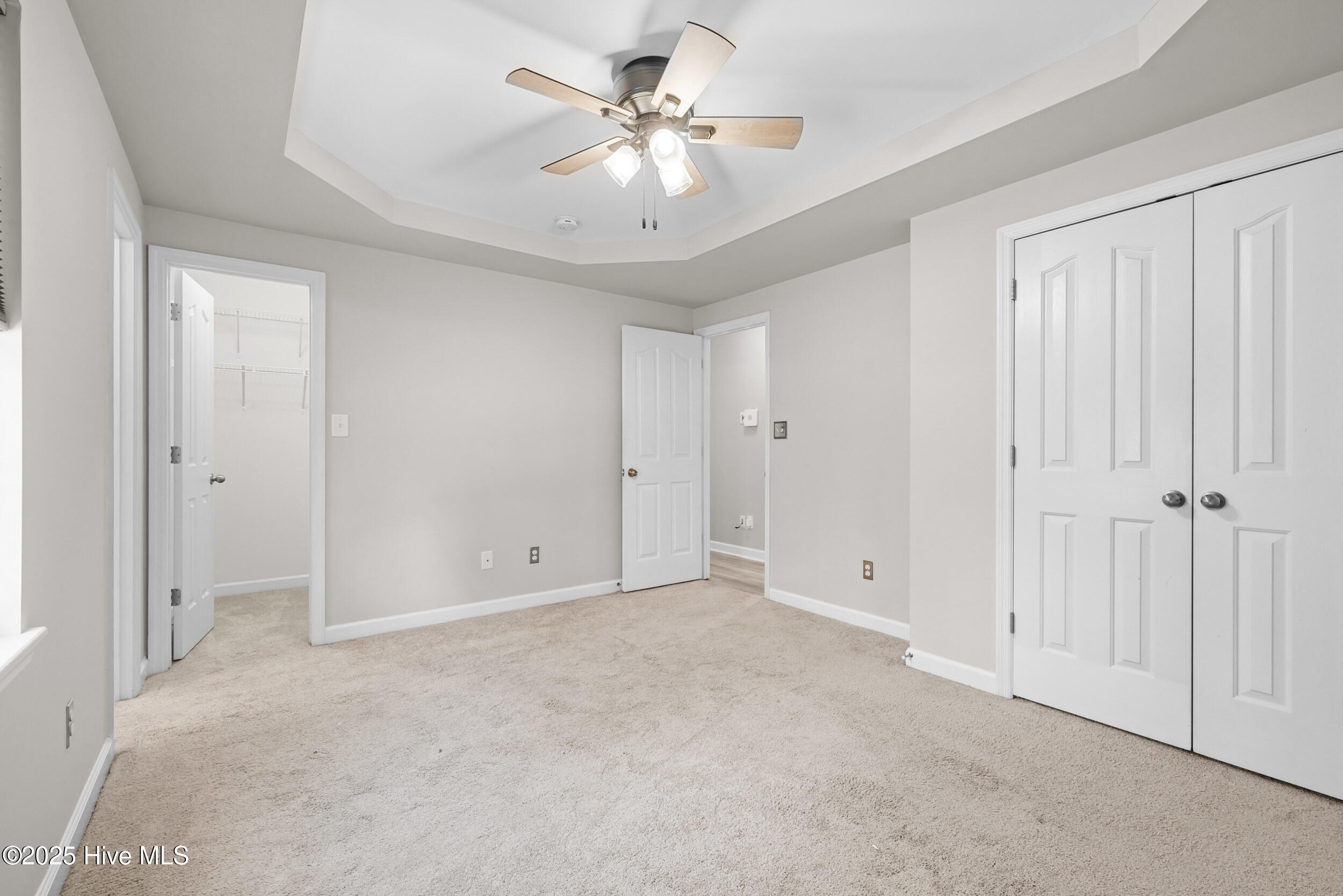 100568502 | Photo 24