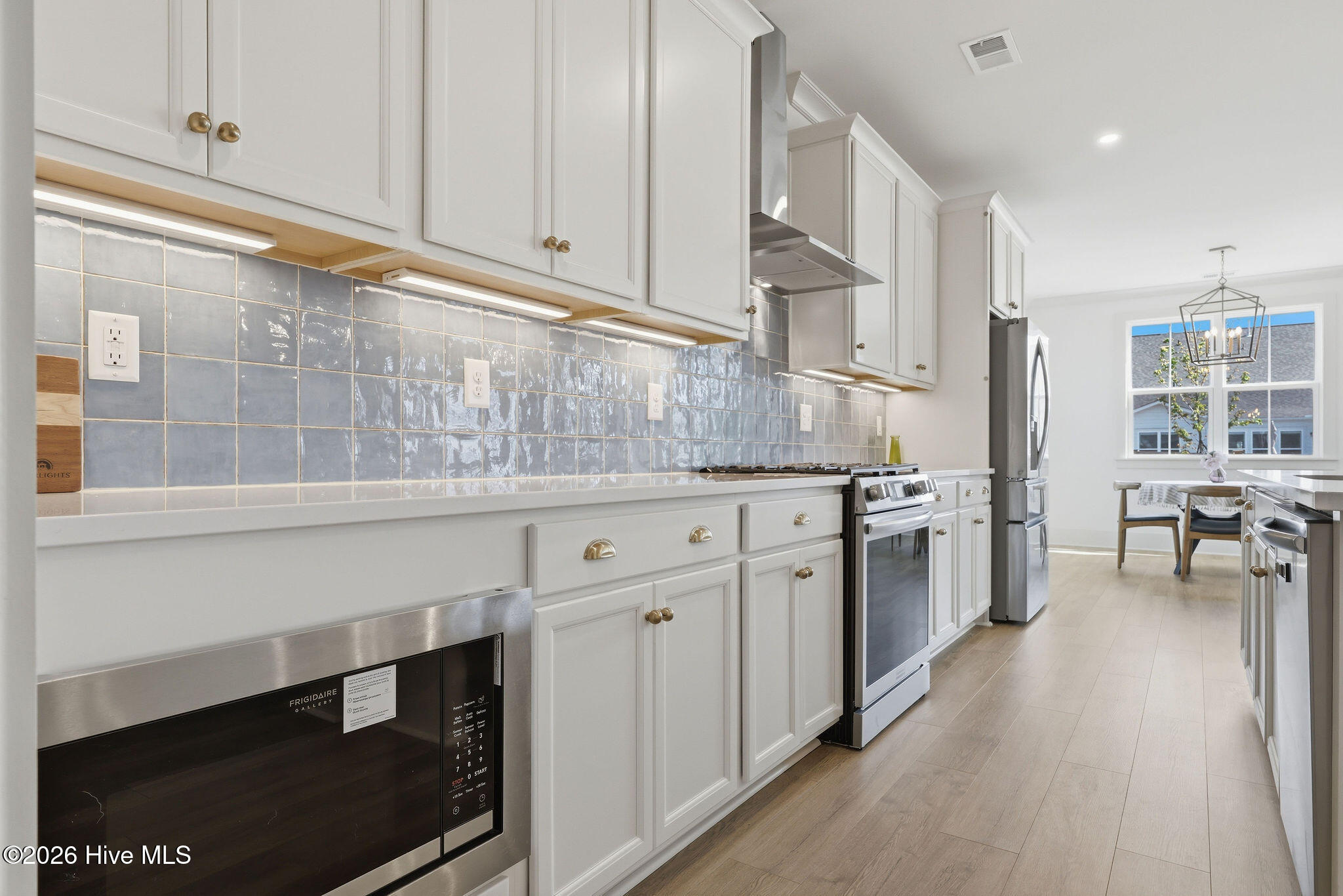 100567924 | Photo 14