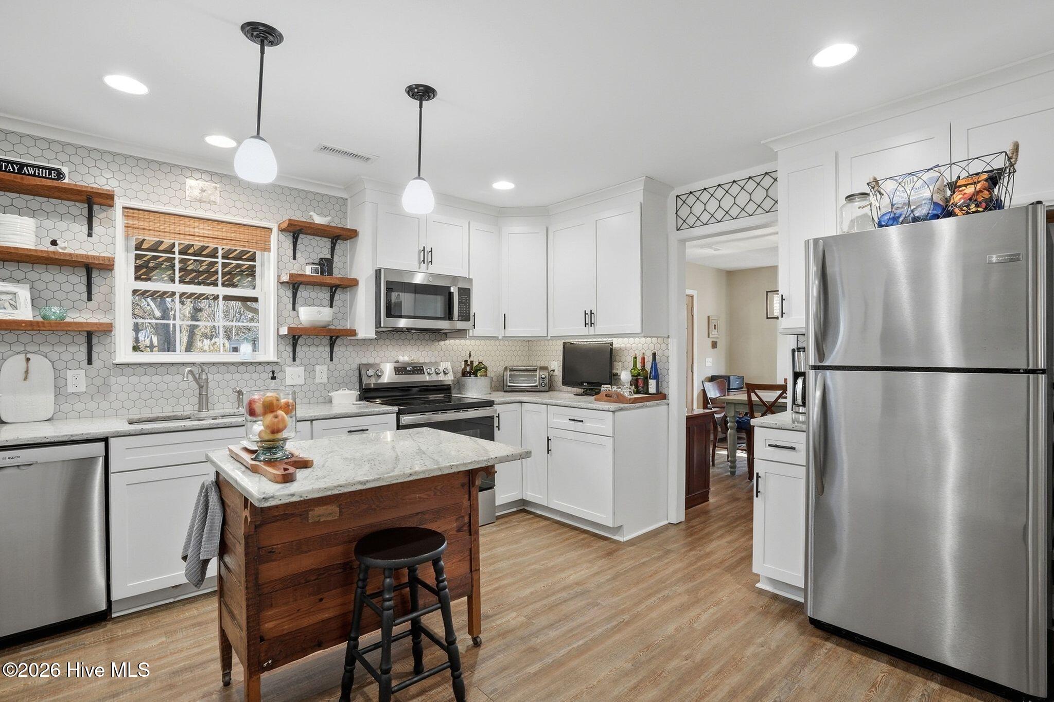 100557423 | Photo 23