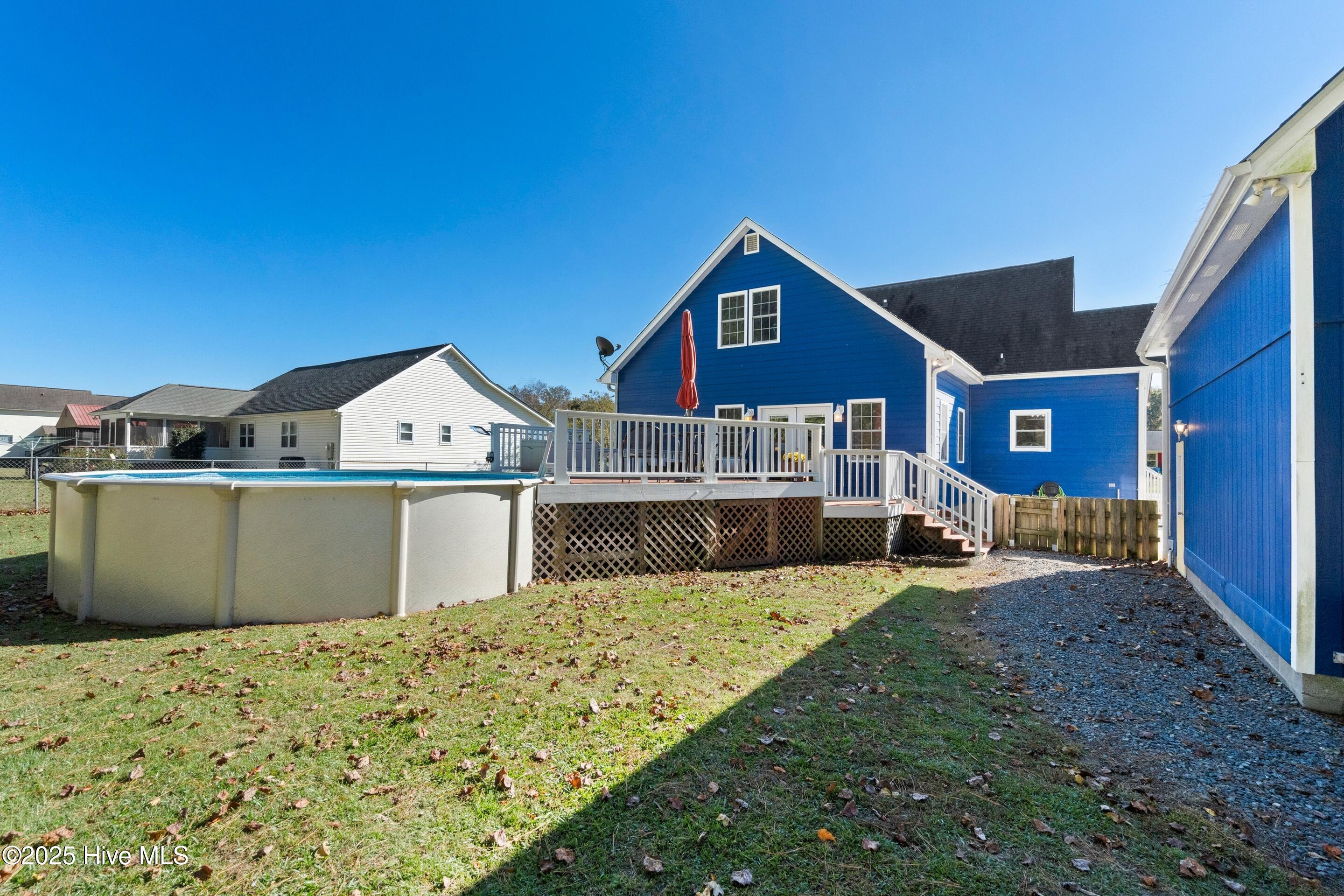 100535792 | Photo 20