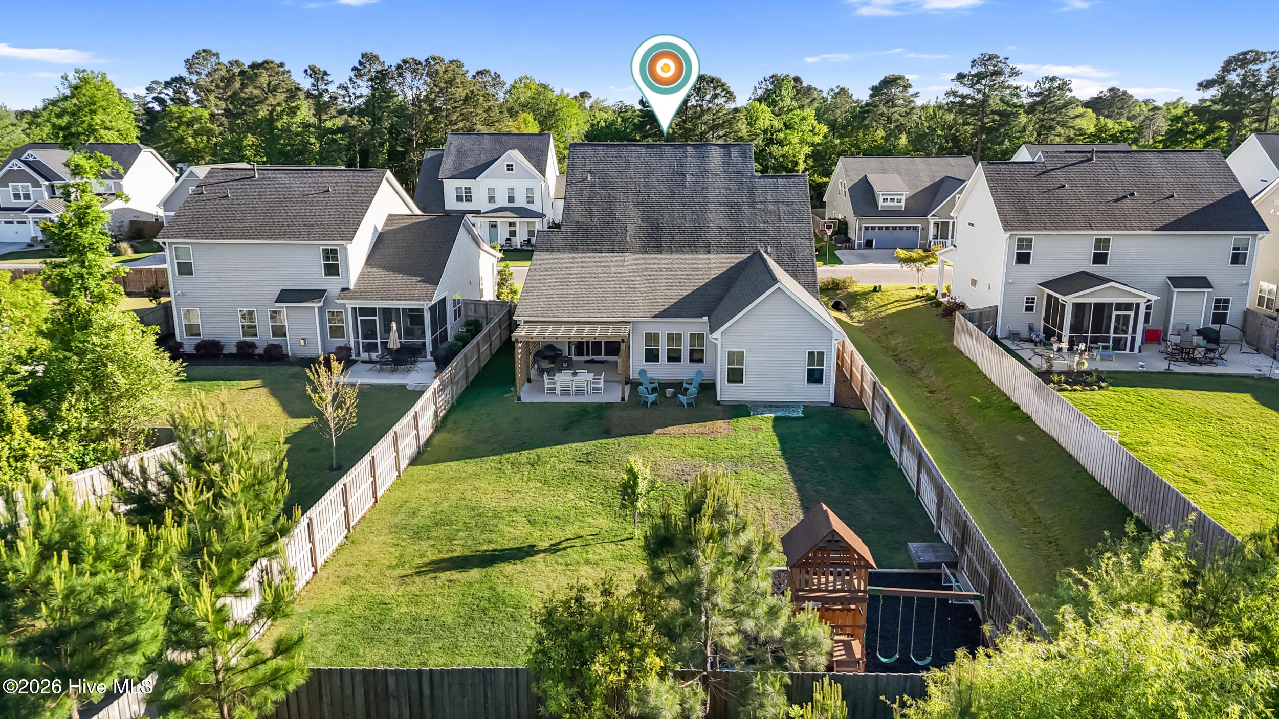 100569219 | Photo 43