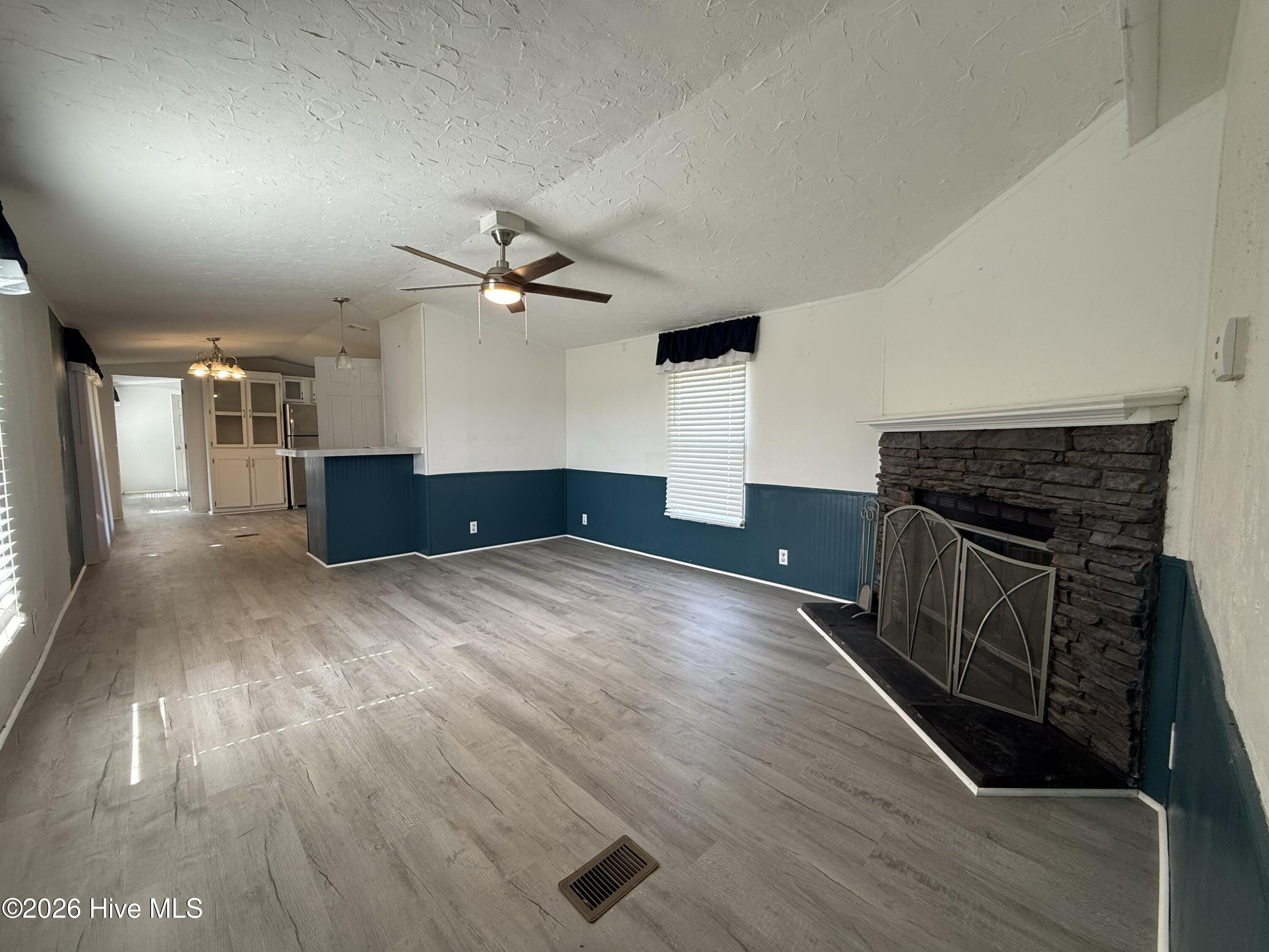 100459470 | Photo 52