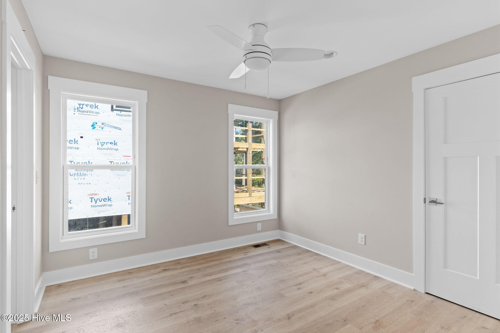 100485023 | Photo 54