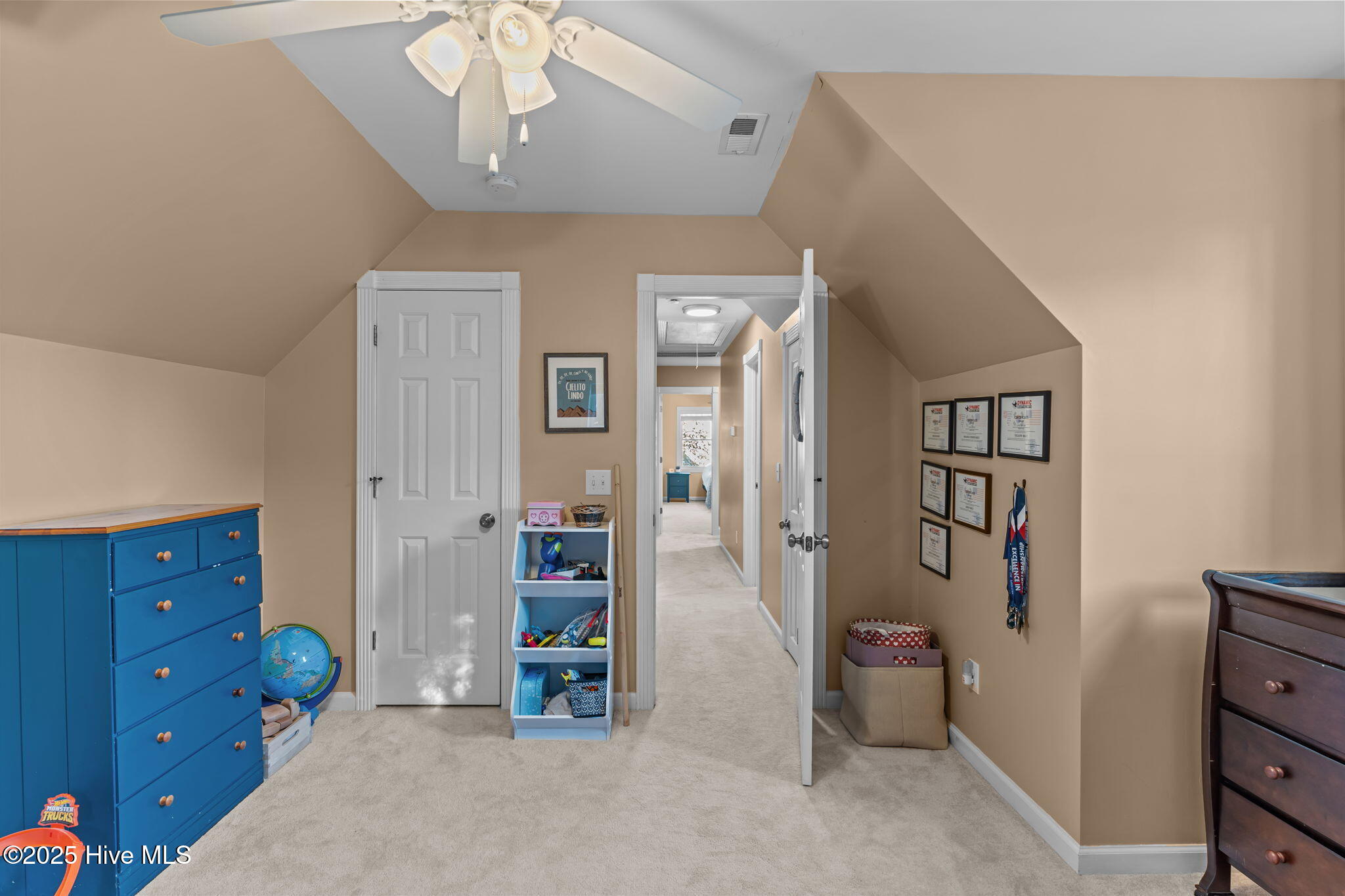 100539948 | Photo 29