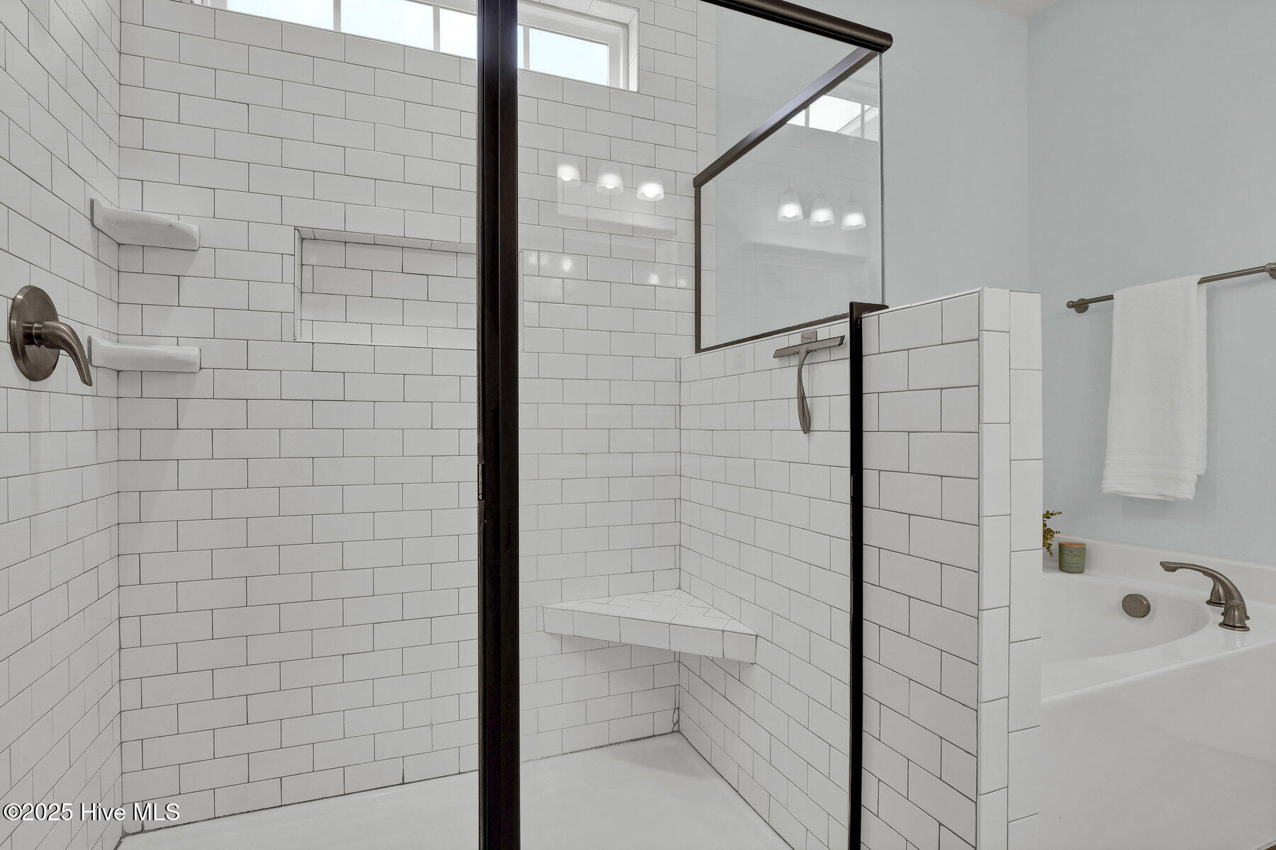 100544096 | Photo 31