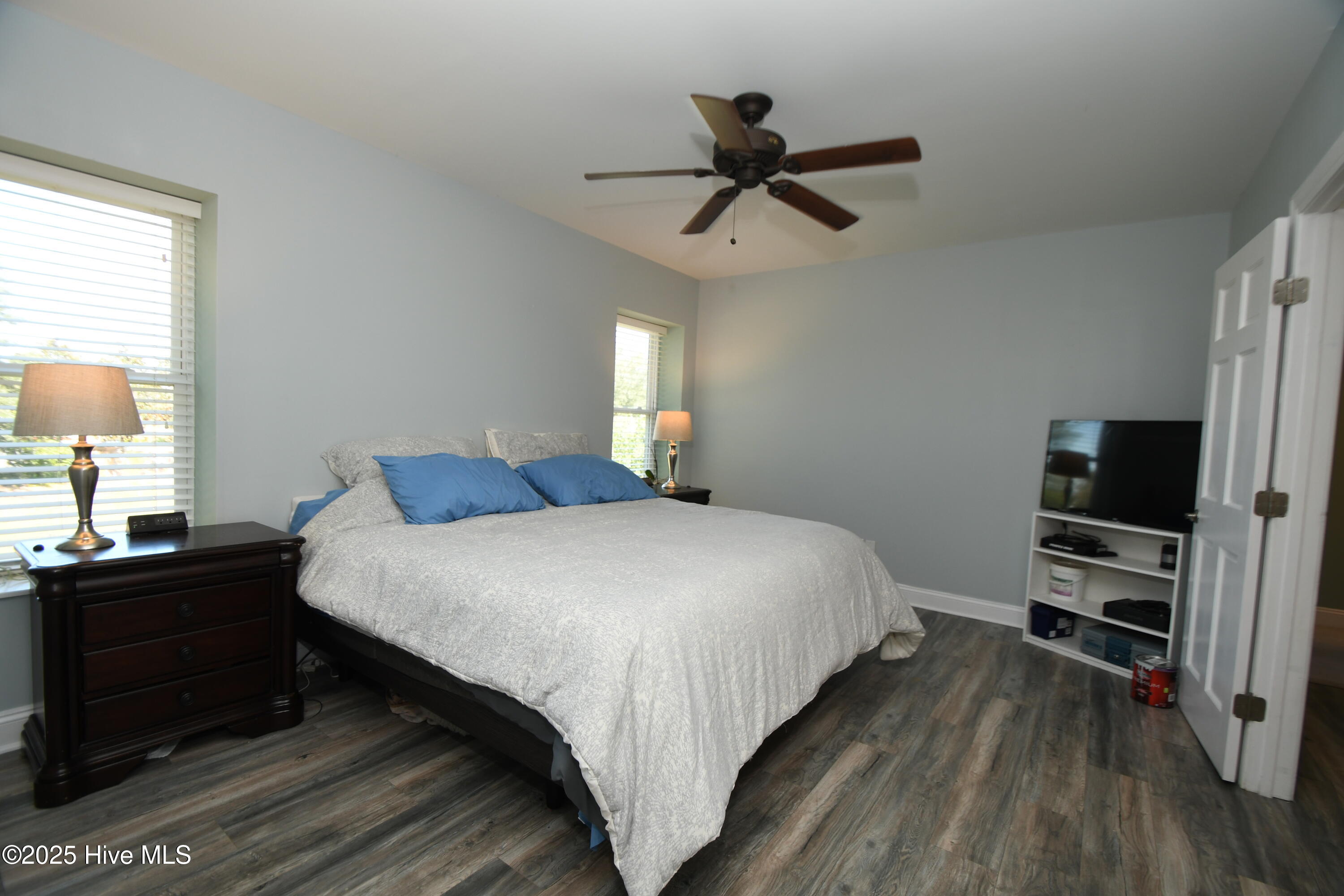 100537590 | Photo 33