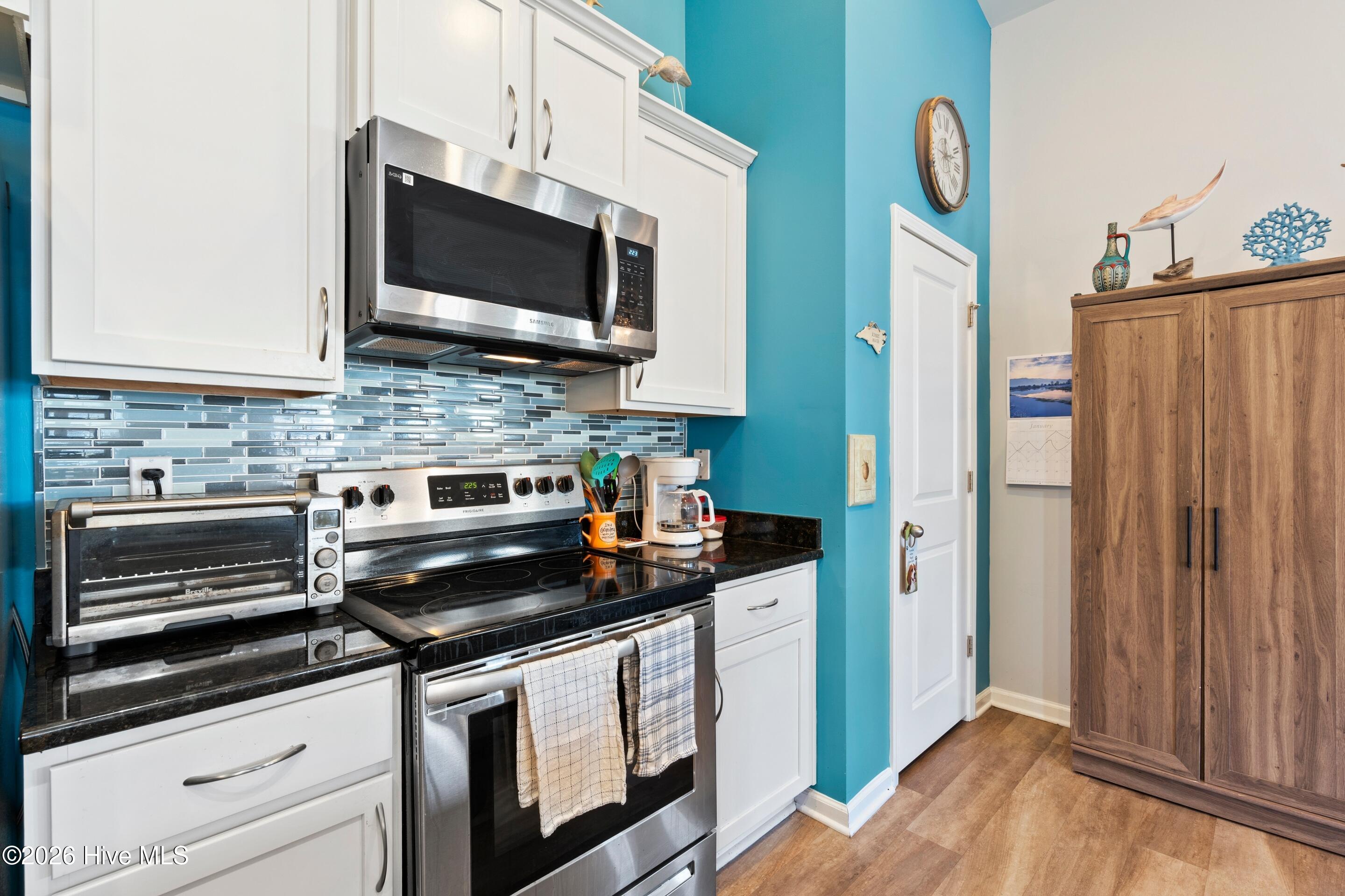 100552901 | Photo 13