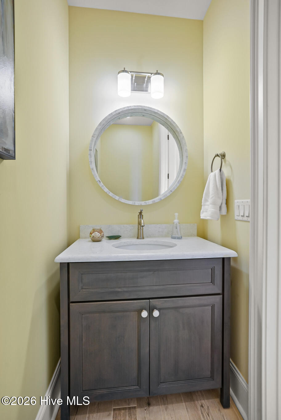 100558393 | Photo 11