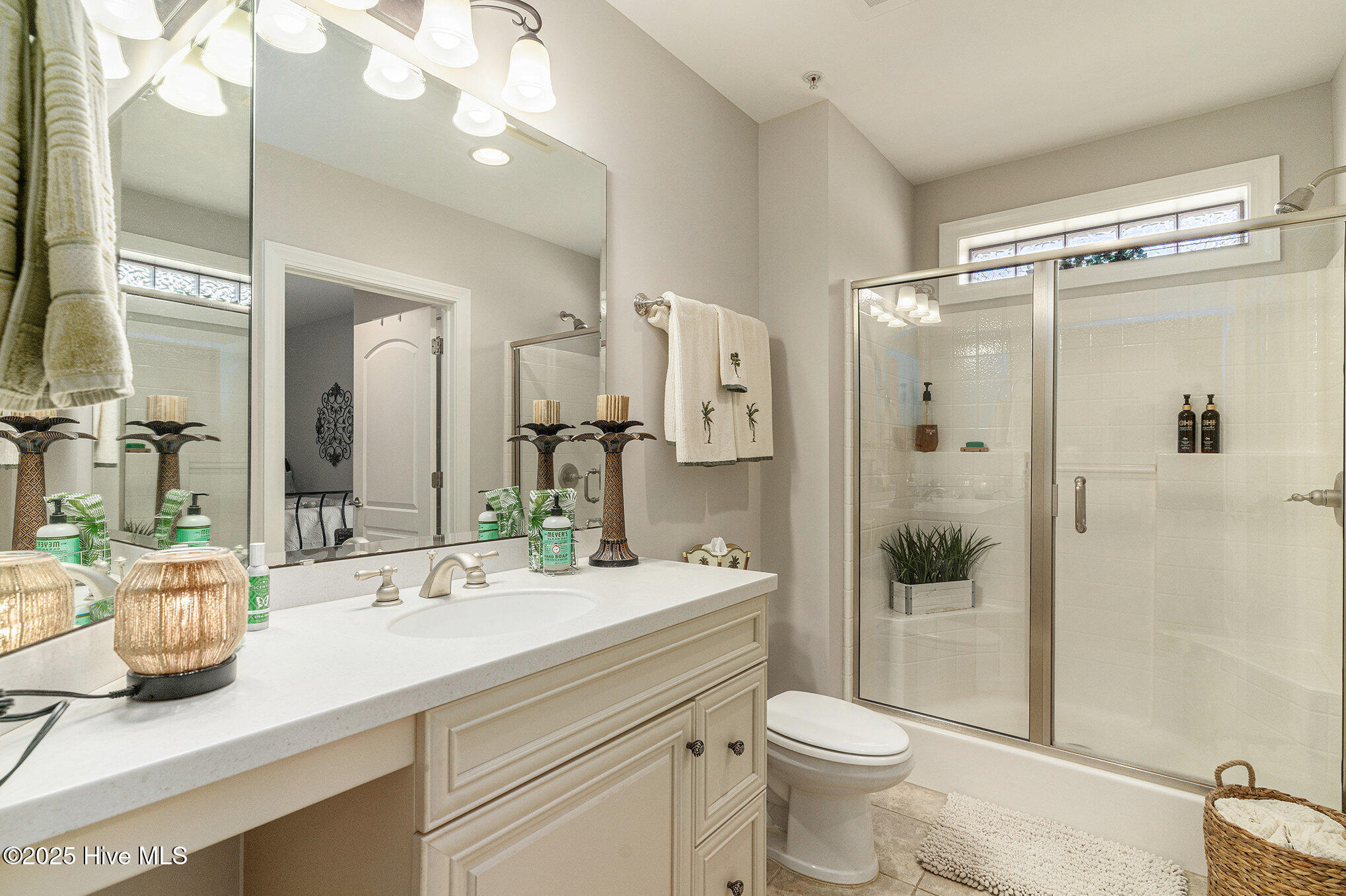 100529014 | Photo 13