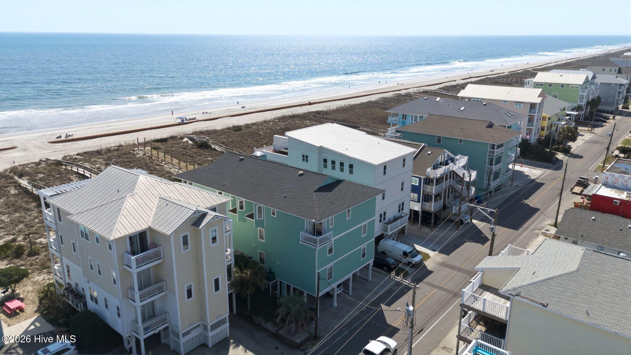 100539934 | Photo 64