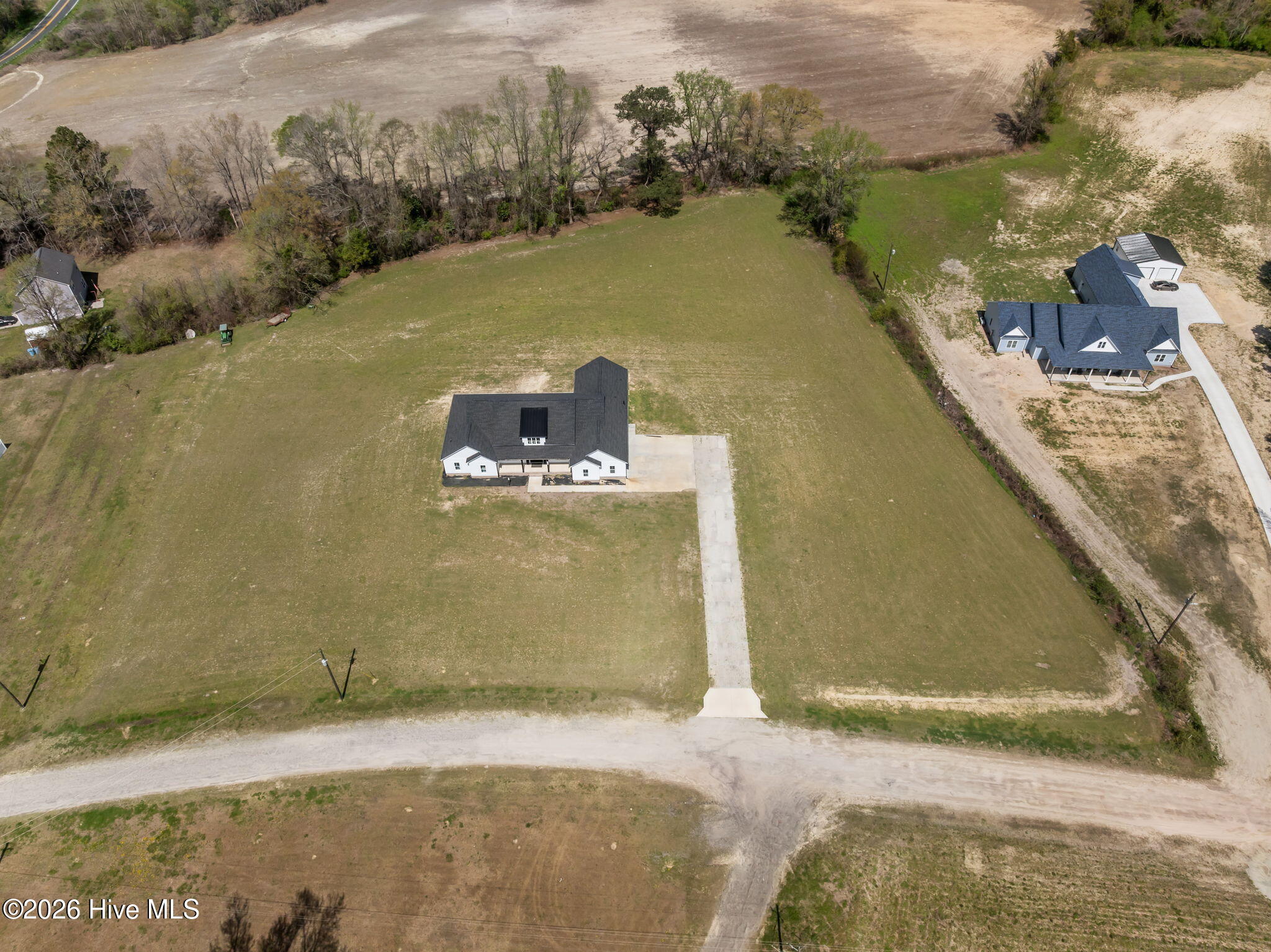 100564402 | Photo 44